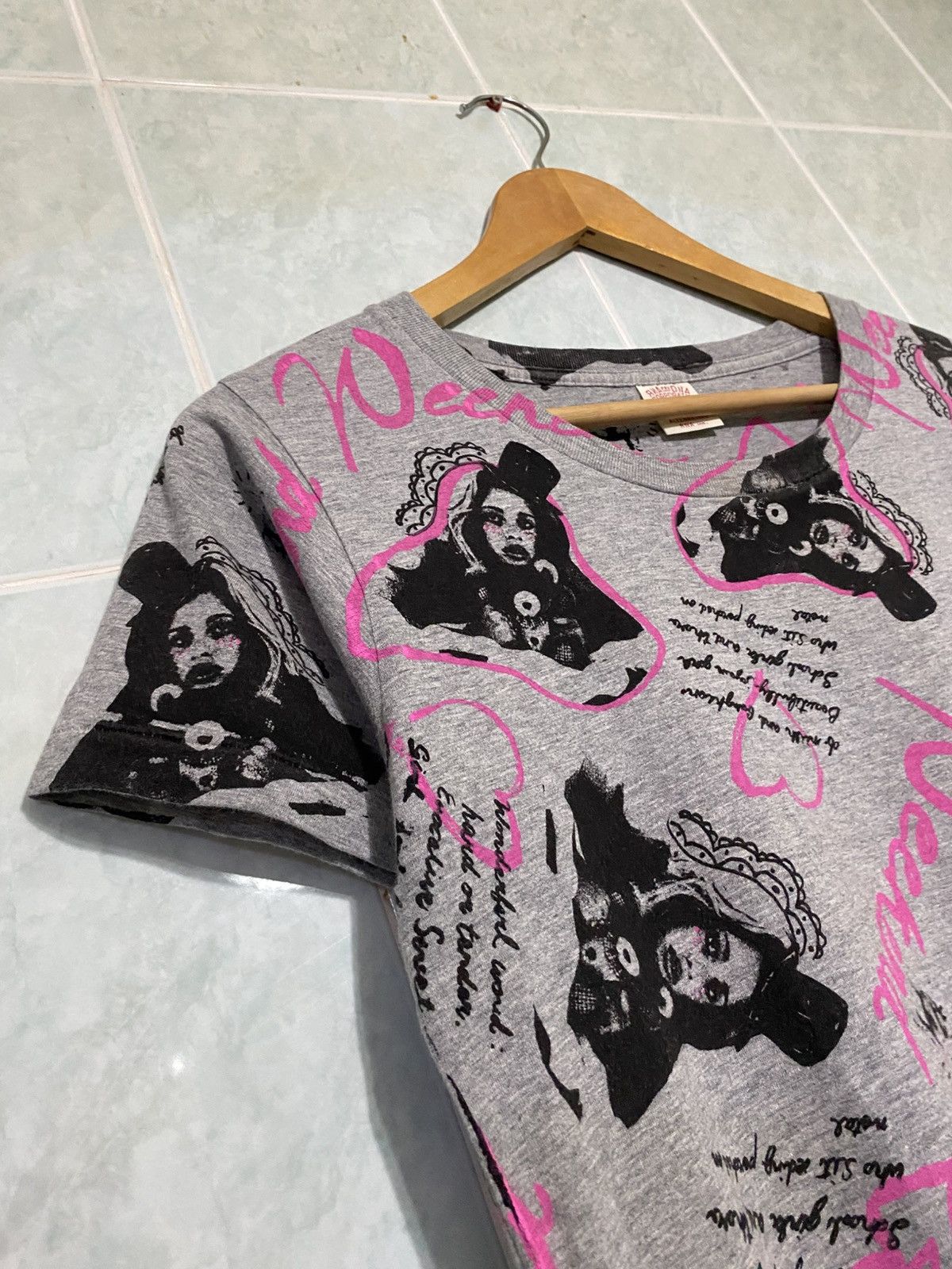 Japanese Brand RNA INC JAPAN SEXY MODEL OVERPRINT JAPAN TSHIRT Size US M / EU 48-50 / 2 - 2 Thumbnail
