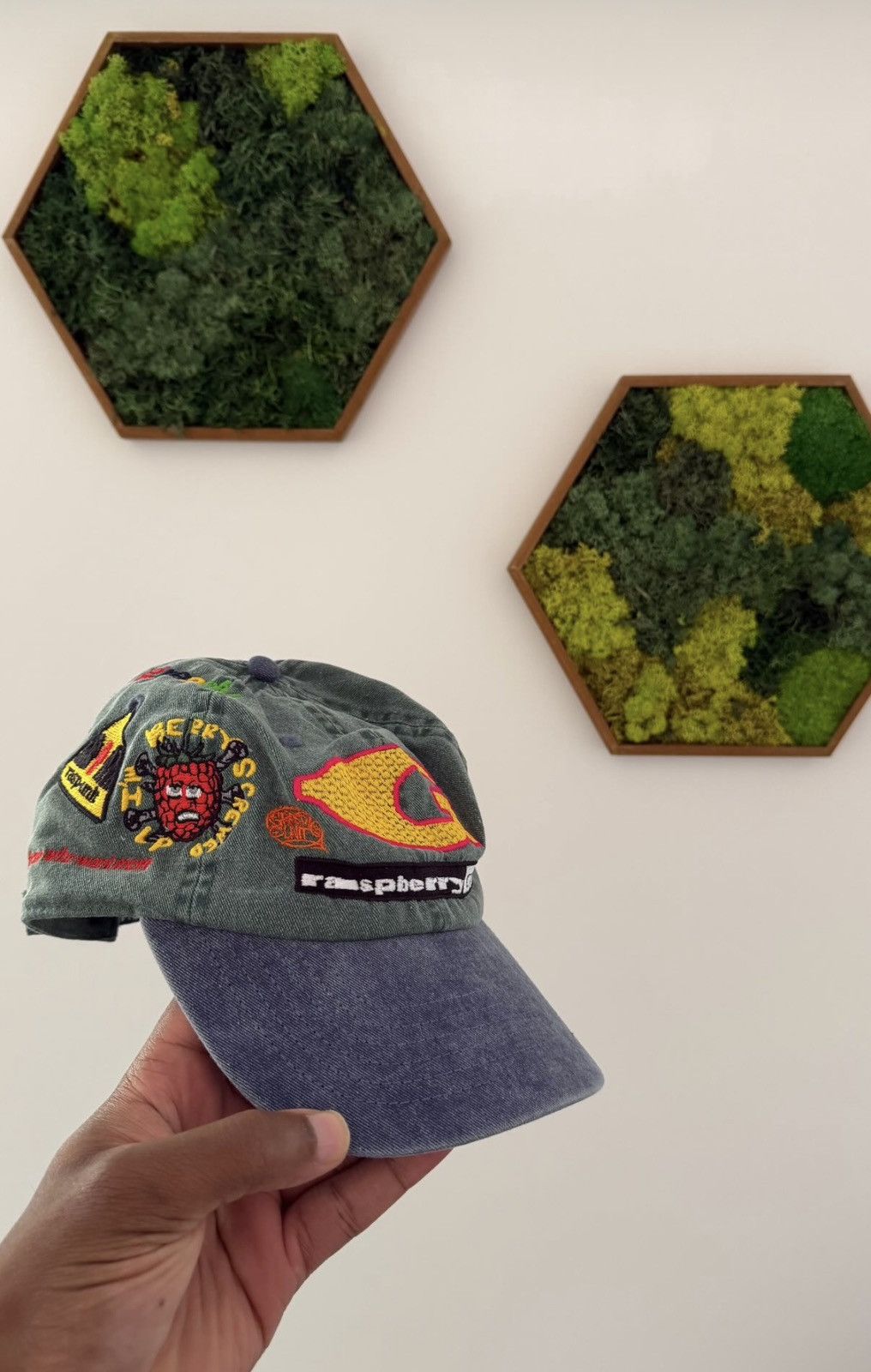 The GV Gallery × Greedy Unit GU 80'000 Green Stitch Hat