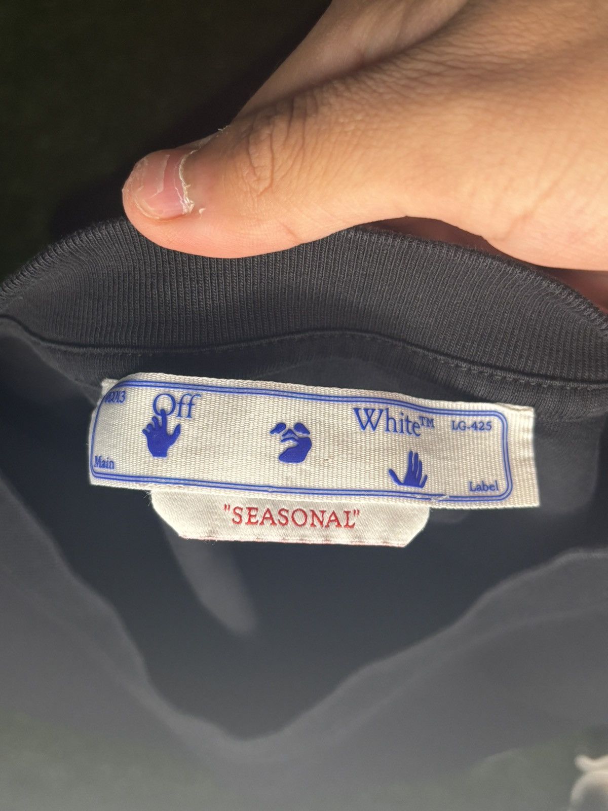 Off-White Offwhite hands over arrows tee black/white Size US S / EU 44-46 / 1 - 9 Thumbnail