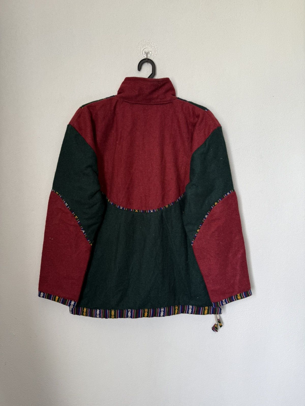 Japanese Brand Vintage Patchwork Pullover Baja Red Green & Navy Tribal Trim Size US M / EU 48-50 / 2 - 6 Thumbnail