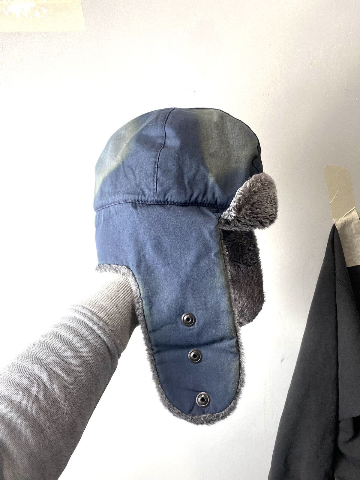 Vintage Vintage Soviet Era Black Fur Ushanka Trapper Hat Winter Cap Size ONE SIZE - 1 Thumbnail
