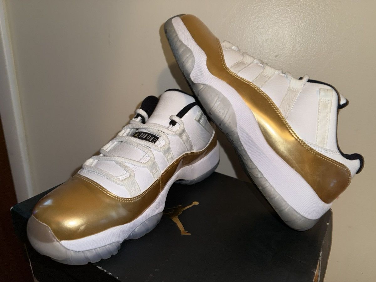 Jordan Brand Air Jordan Retro 11 Low “Closing Ceremony” EXC w/OG Box sz 9 Size US 9 / EU 42 - 2 Thumbnail