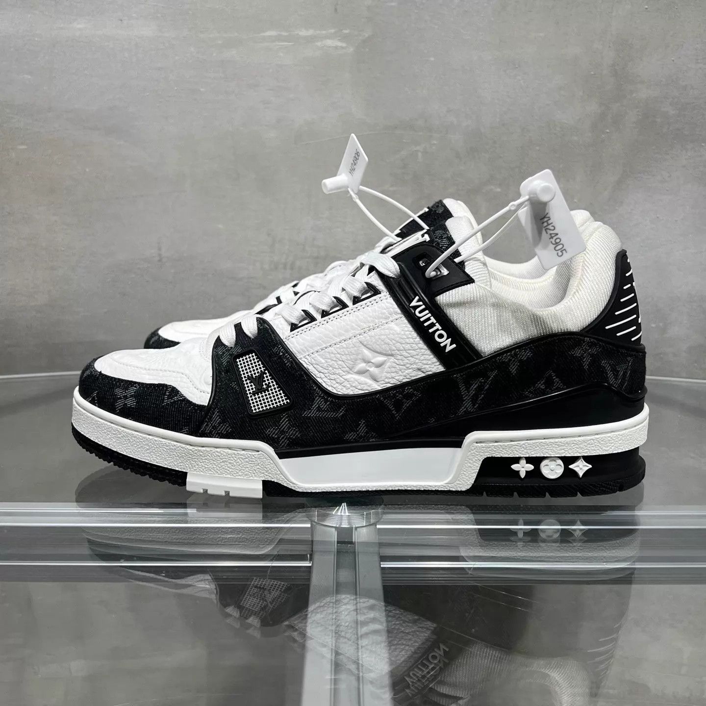 Louis Vuitton LV Trainer Black White Denim UK8/42 New With Box Size US 9 / EU 42 - 3 Thumbnail