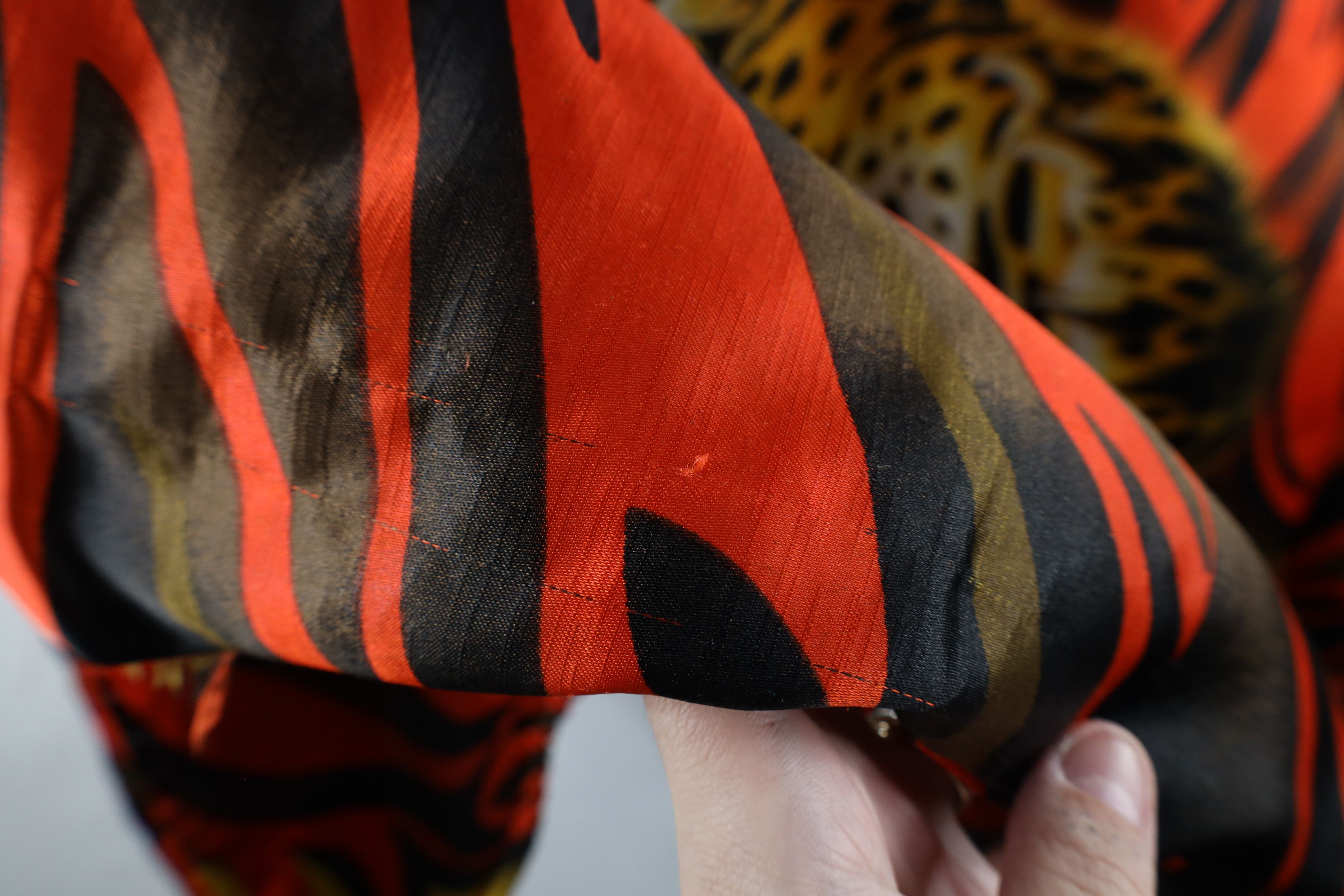 Vintage 90s Streetwear All Over Print Full Zip Puffer Jacket