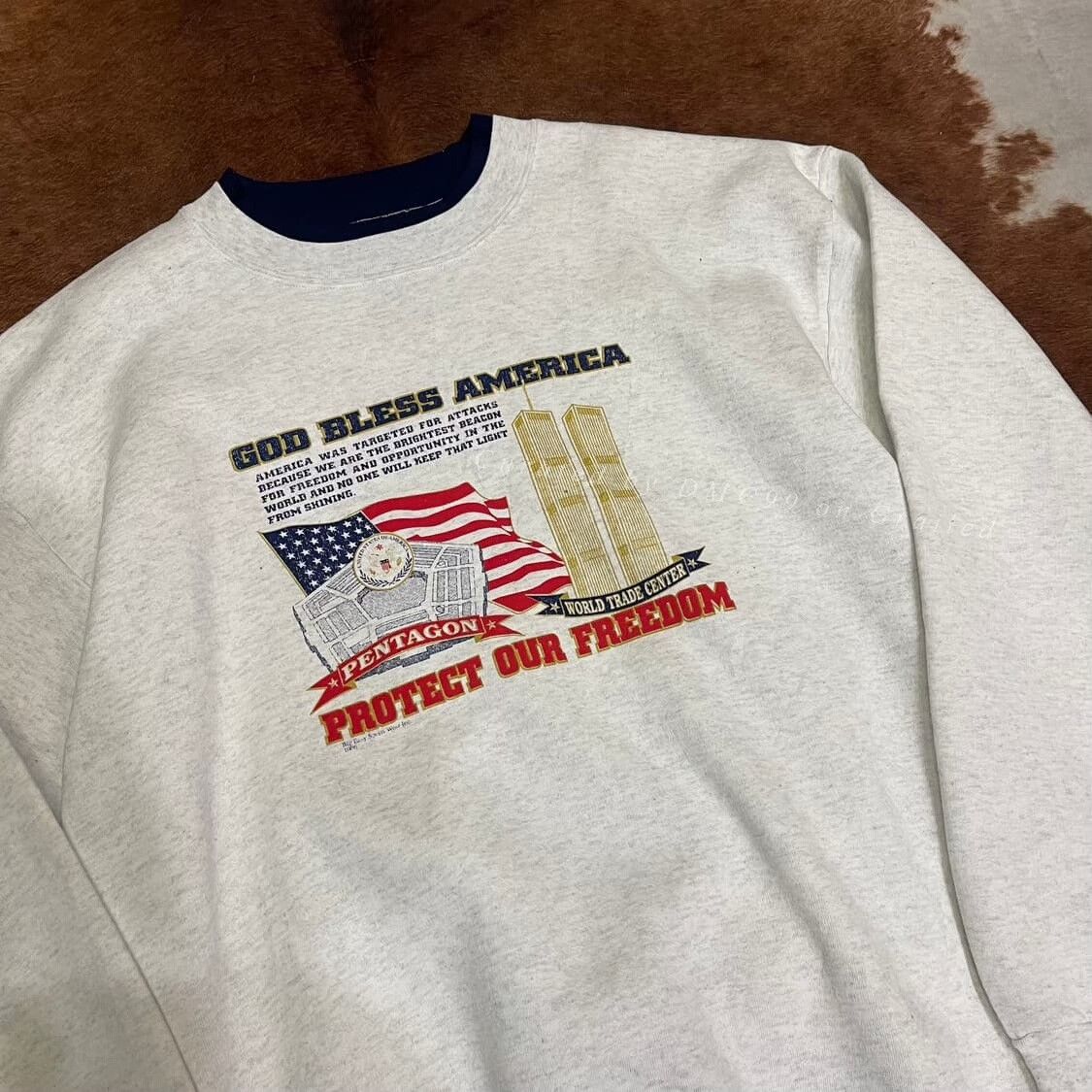 Vintage Vintage 90s God Bless America Sweatshirt Size US M / EU 48-50 / 2 - 1 Thumbnail