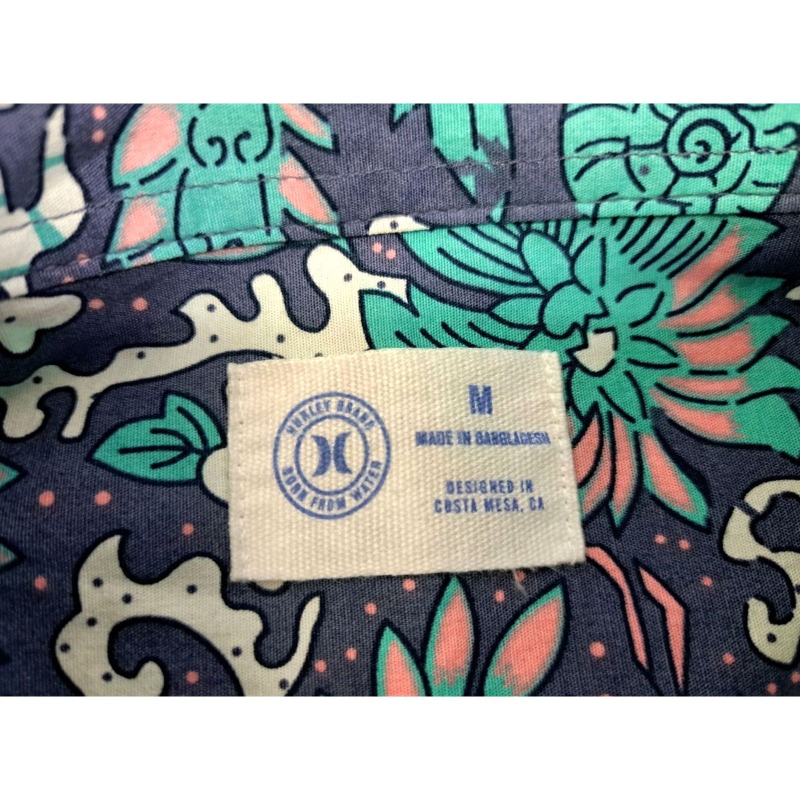 Hurley Hurley Mens Short Sleeve Button Up Shirt Multicolored Sea Print Size Medium #7302 Size US M / EU 48-50 / 2 - 3 Thumbnail