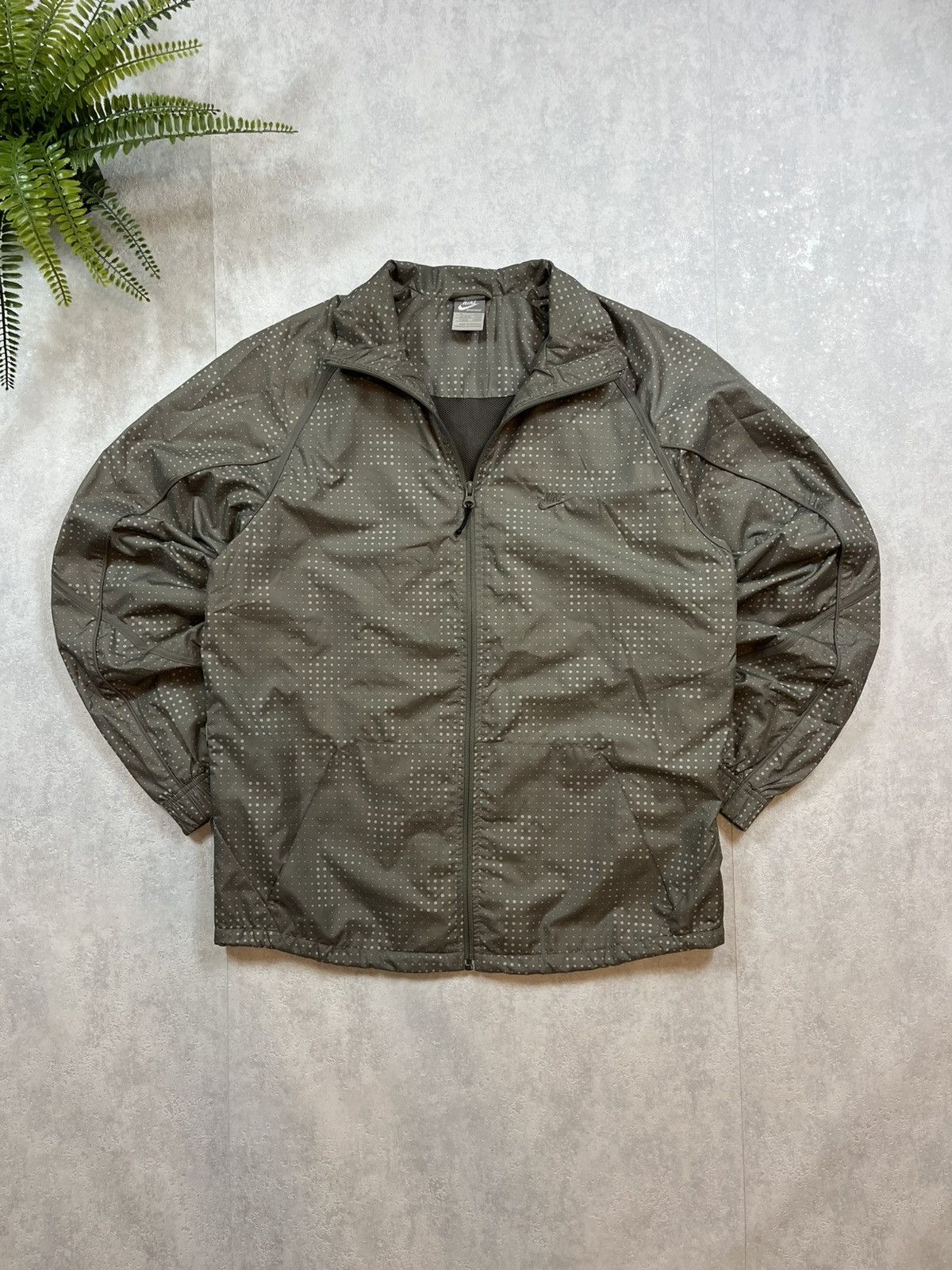 Nike × Vintage 00s Nike Retro Logo Vintage Y2K Windbreaker Nylon Jacket Size US M / EU 48-50 / 2 - 1 Thumbnail