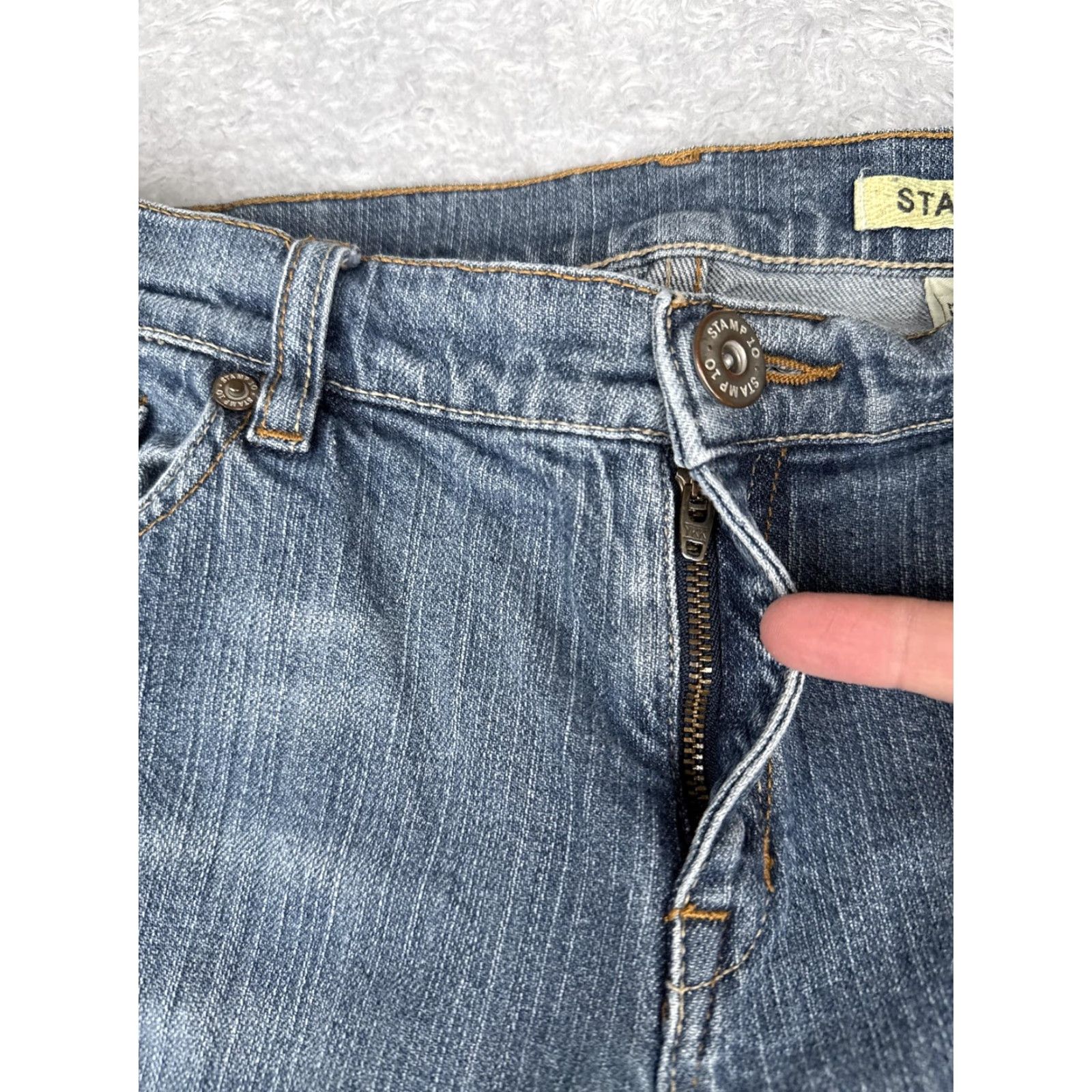 Stampd Stamp 10 Jeans Women Straight Leg Blue 10 Medium Wash Cotton Spandex 29in Inseam Regular 30" Waist 5-Pocket Zip 99% Cotton Size 32" / US 10 / IT 46 - 5 Thumbnail