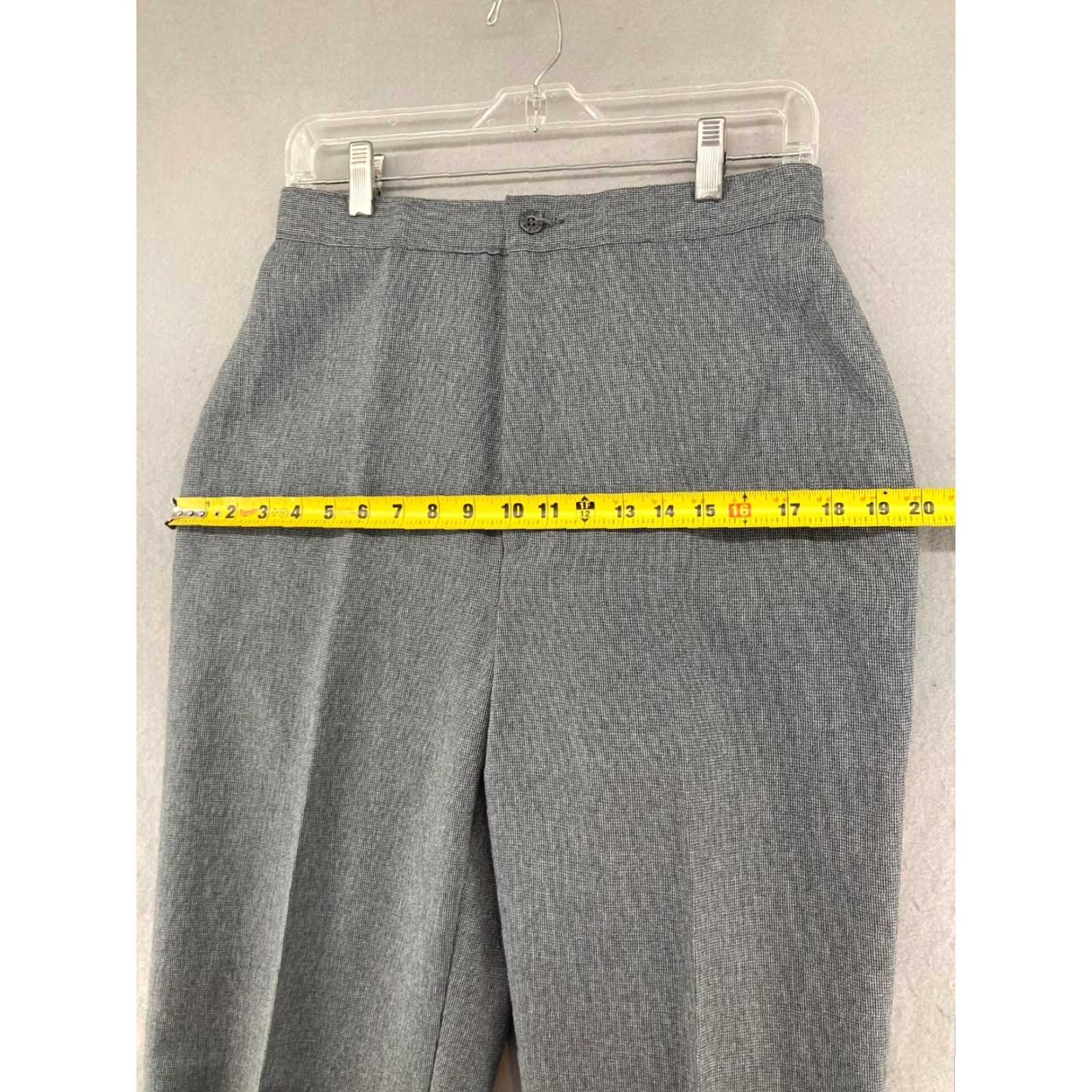 Levi's VINTAGE Levi's Pants 16 Black Check Trousers Women 31 Inseam 28 In Waist Classic Fit 80s 90s Dress Pants Size 38" / US 16 / IT 52 - 3 Thumbnail