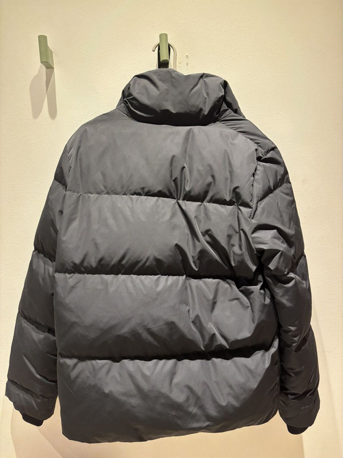 Cos Cos down short puffer black Size US S / EU 44-46 / 1 - 2 Thumbnail