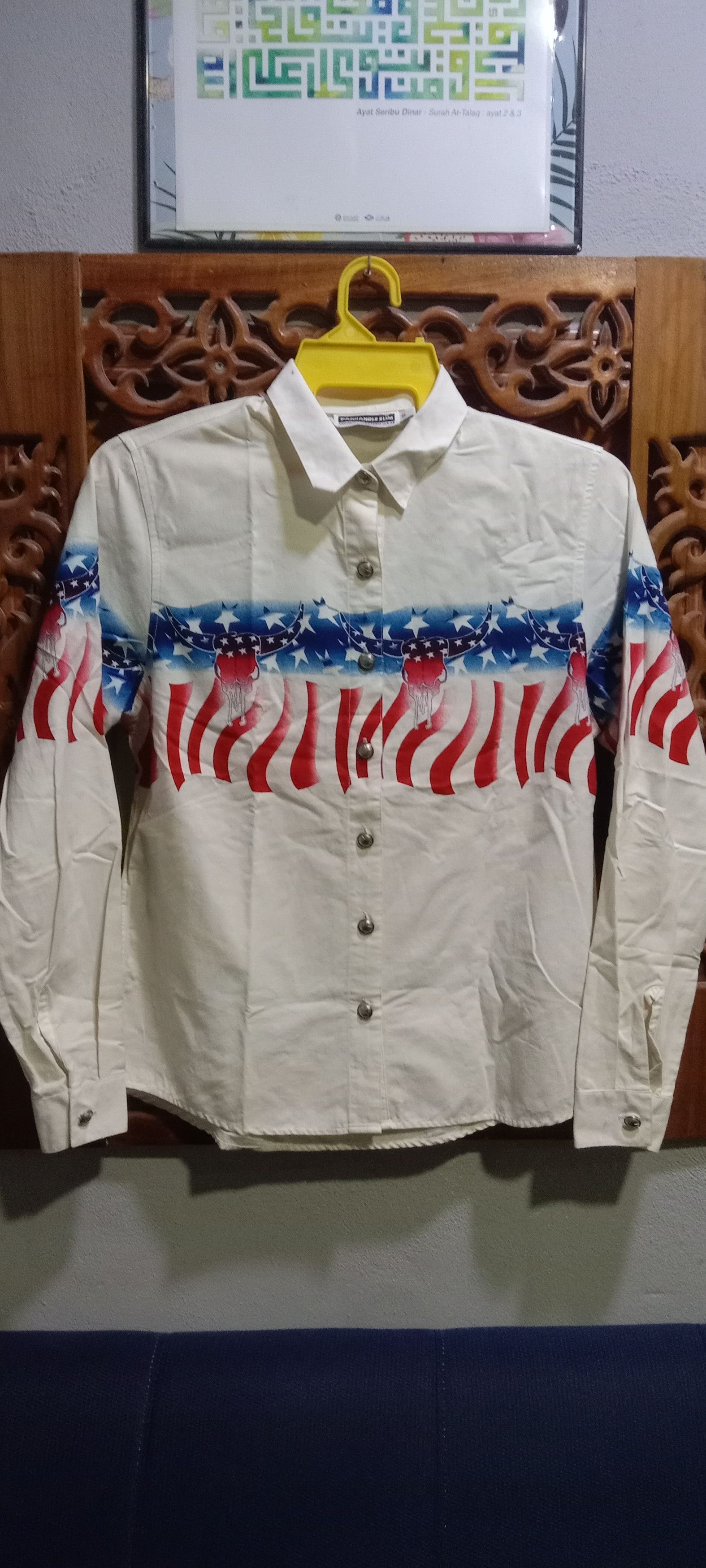 Image of Vintage Western Wear Long Horn in White, Men's (Size Small)