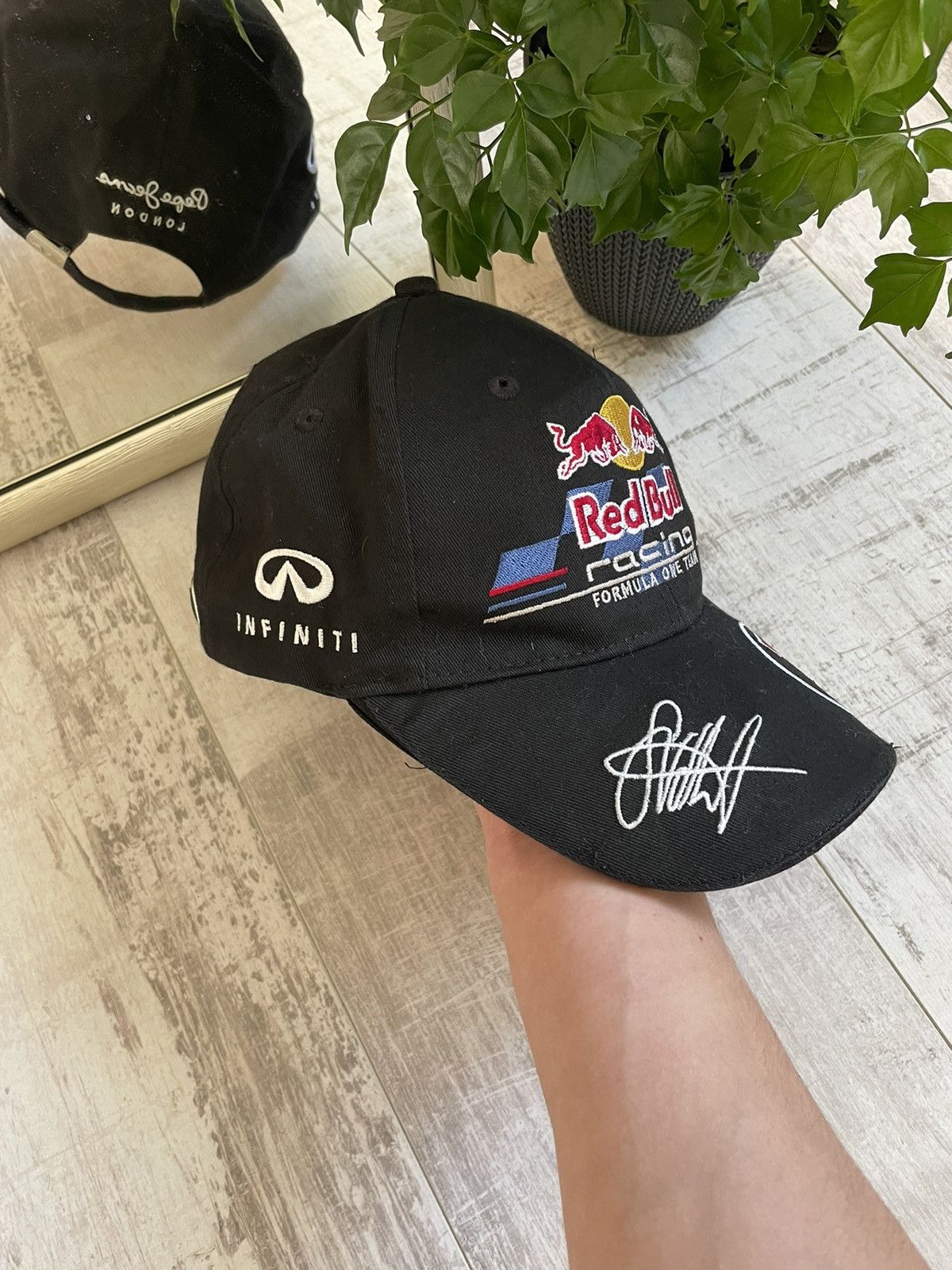 Red Bull × Vintage Red Bull Racing Vintage Formula 1 Team Infiniti Hat Cap Size ONE SIZE - 3 Thumbnail