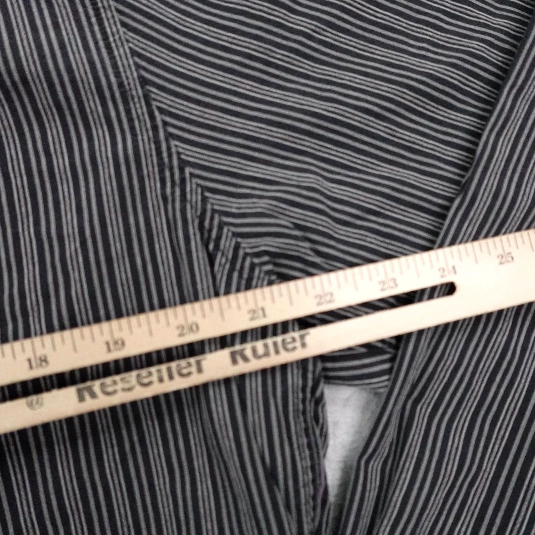 Oakley Oakley Shirt Mens XL Black Gray Striped Button Up Long Sleeve Casual Regular Fit Size US XL / EU 56 / 4 - 7 Thumbnail