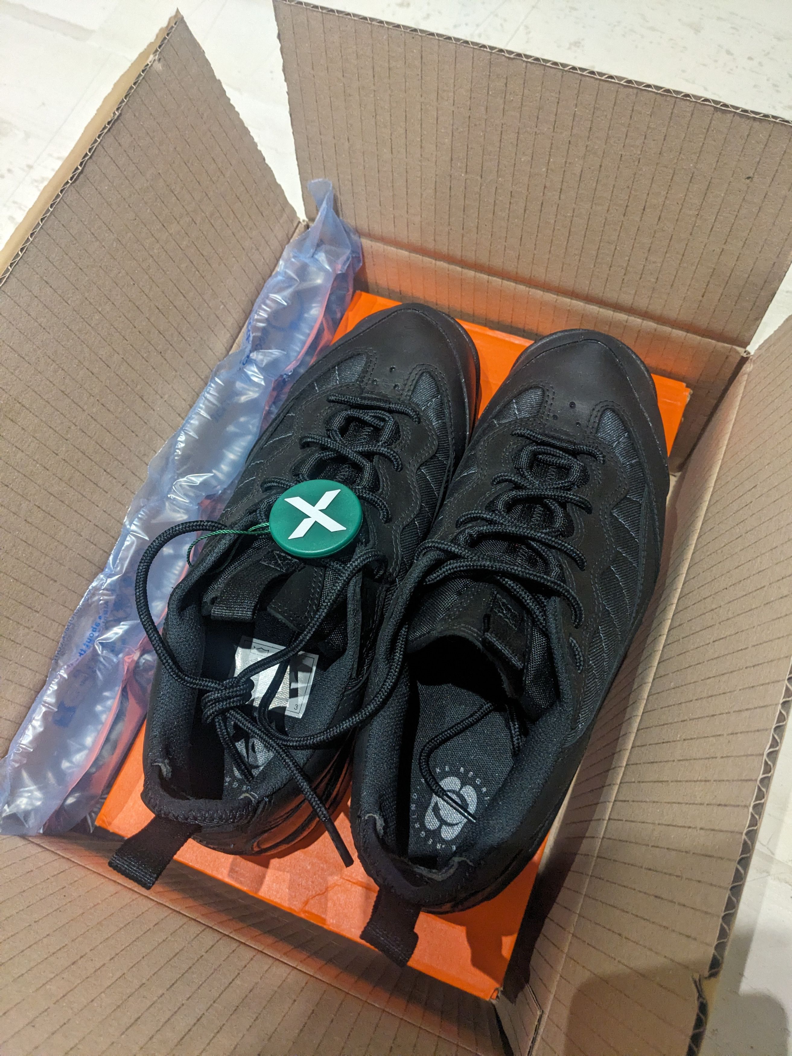 Nike ACG Nike ACG Air Mada Low | Triple Black | US 10 Size US 10 / EU 43 - 2 Thumbnail