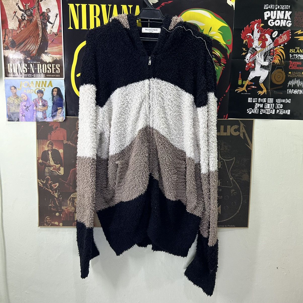 Japanese Brand Vintage Gelato Pique Faux Fur Colour Block Hoodie Size US XL / EU 56 / 4 - 1 Thumbnail