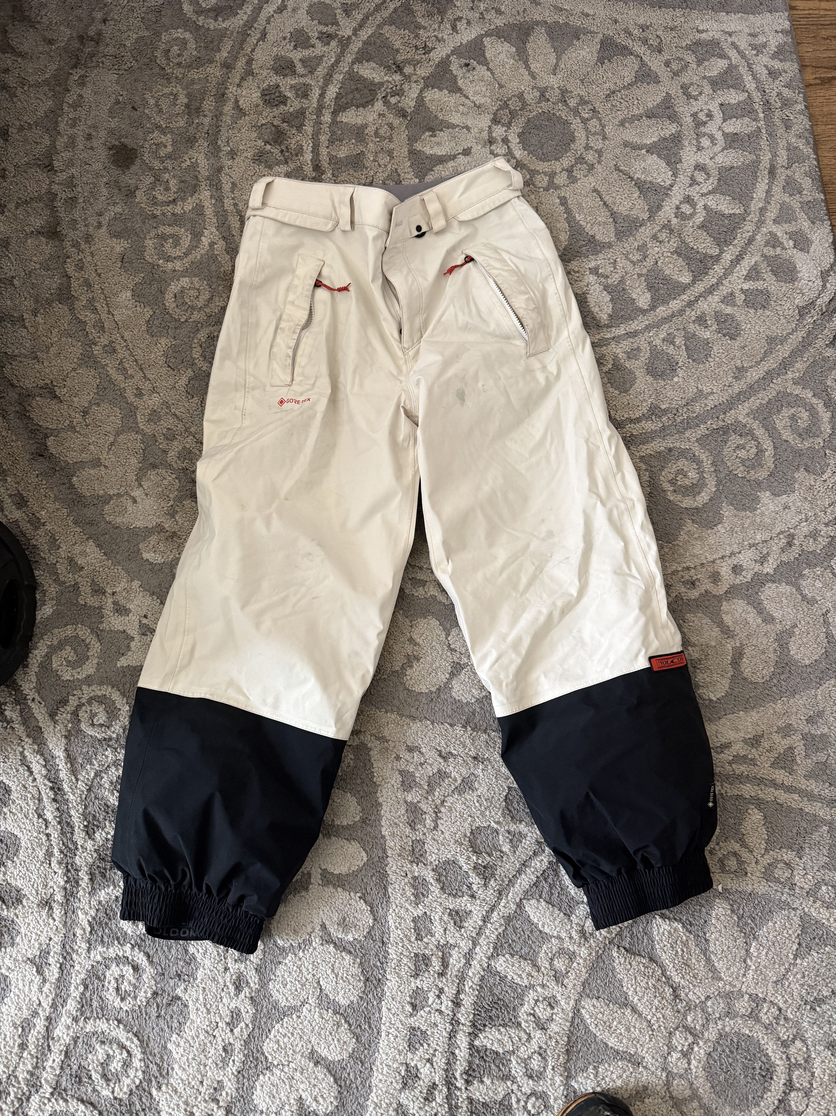 Volcom Goretex Ski Snow pants Volvos off white Longo wide Size US 30 / EU 46 - 1 Thumbnail