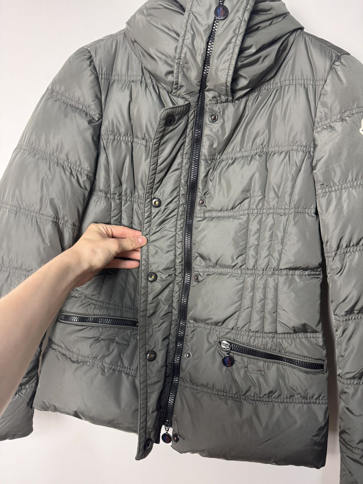 Moncler Moncler Vosges Down Jacket Olive Green Luxury Designer Size S / US 4 / IT 40 - 9 Thumbnail