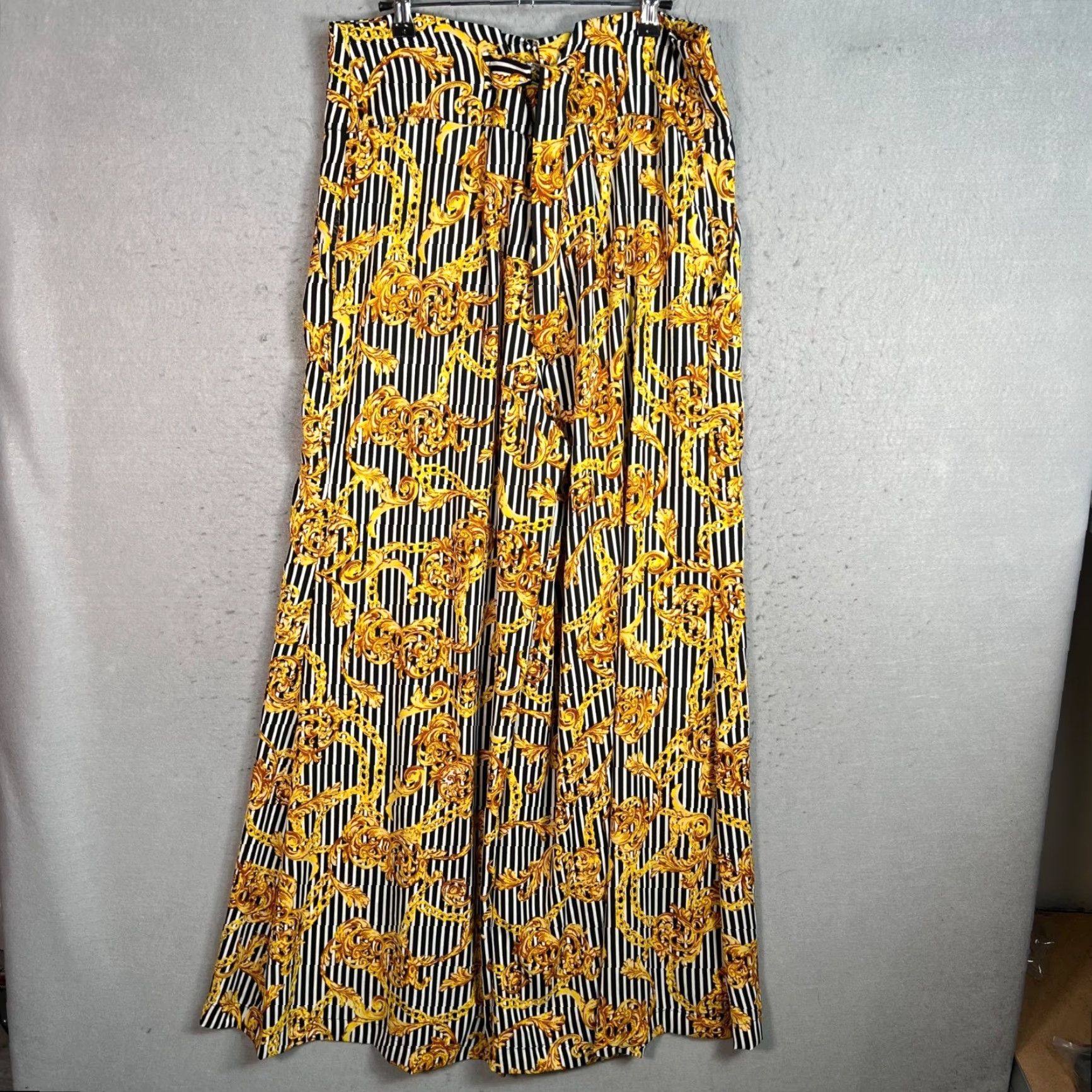 Vintage VINTAGE Walter Baker Striped & Chain Print Button-Up Shirt & Wide Leg Pants Set M / 10 Womens Outfit/Set Size M / US 6-8 / IT 42-44 - 6 Thumbnail