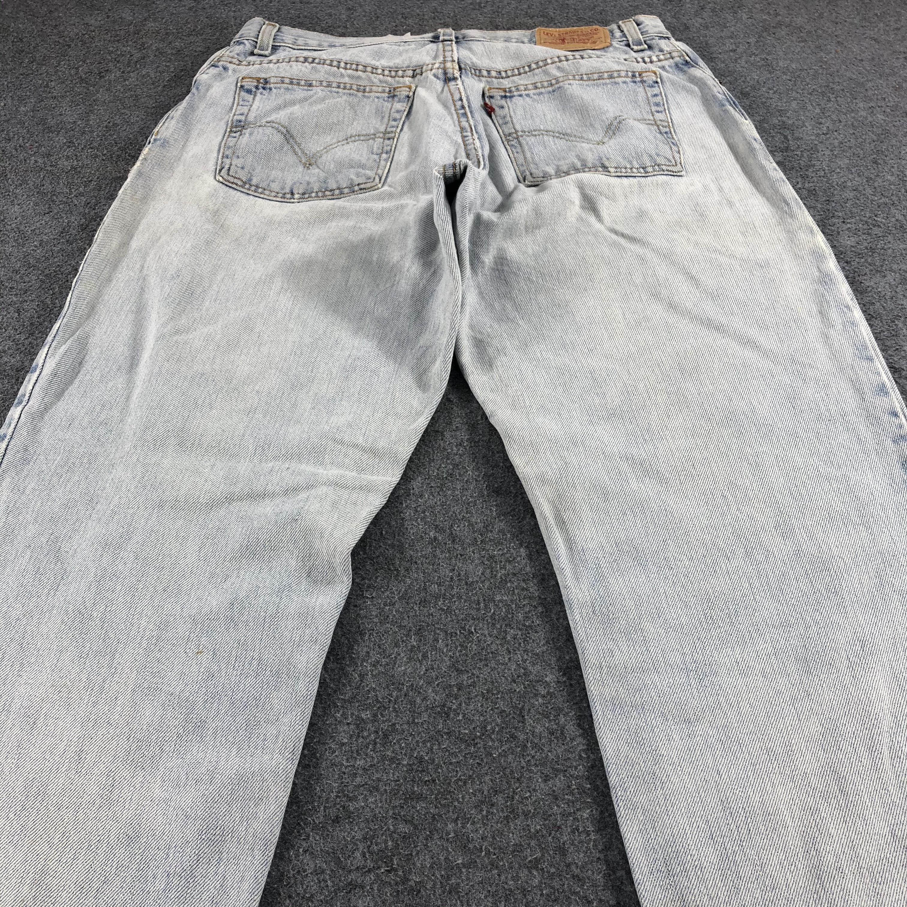 Levi's Vintage Light Wash Levis 550 Jeans- J1372 Size US 33 - 4 Thumbnail