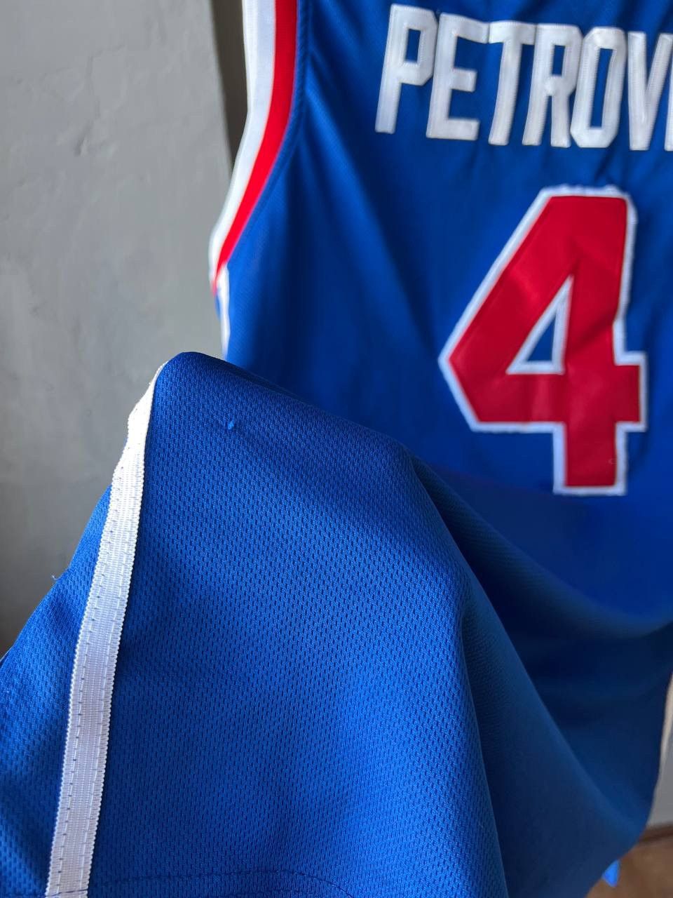 Vintage VINTAGE YUGOSLAVIA TEAM #4 PETROVICH BASKETBALL JERSEY SZ M Size US M / EU 48-50 / 2 - 14 Thumbnail
