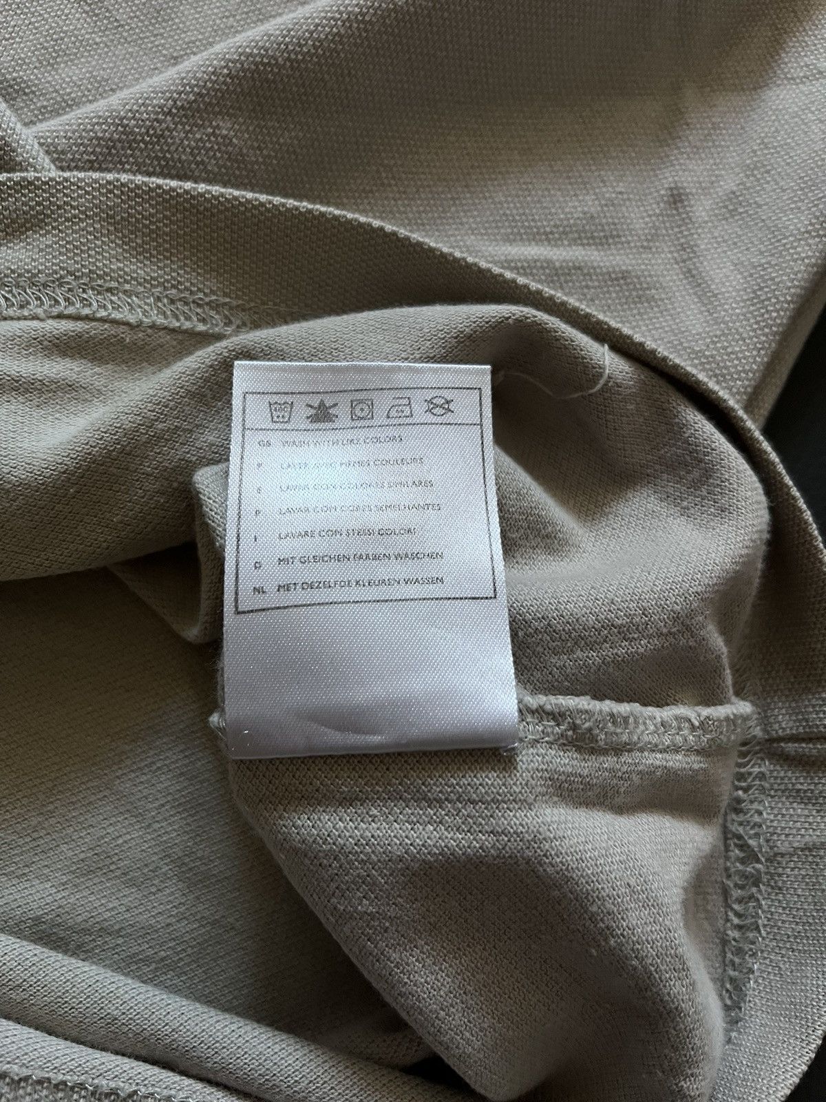 Nike × Vintage 90s Vintage Nike Center Swoosh Beige V-Neck T-Shirt Size US M / EU 48-50 / 2 - 3 Thumbnail