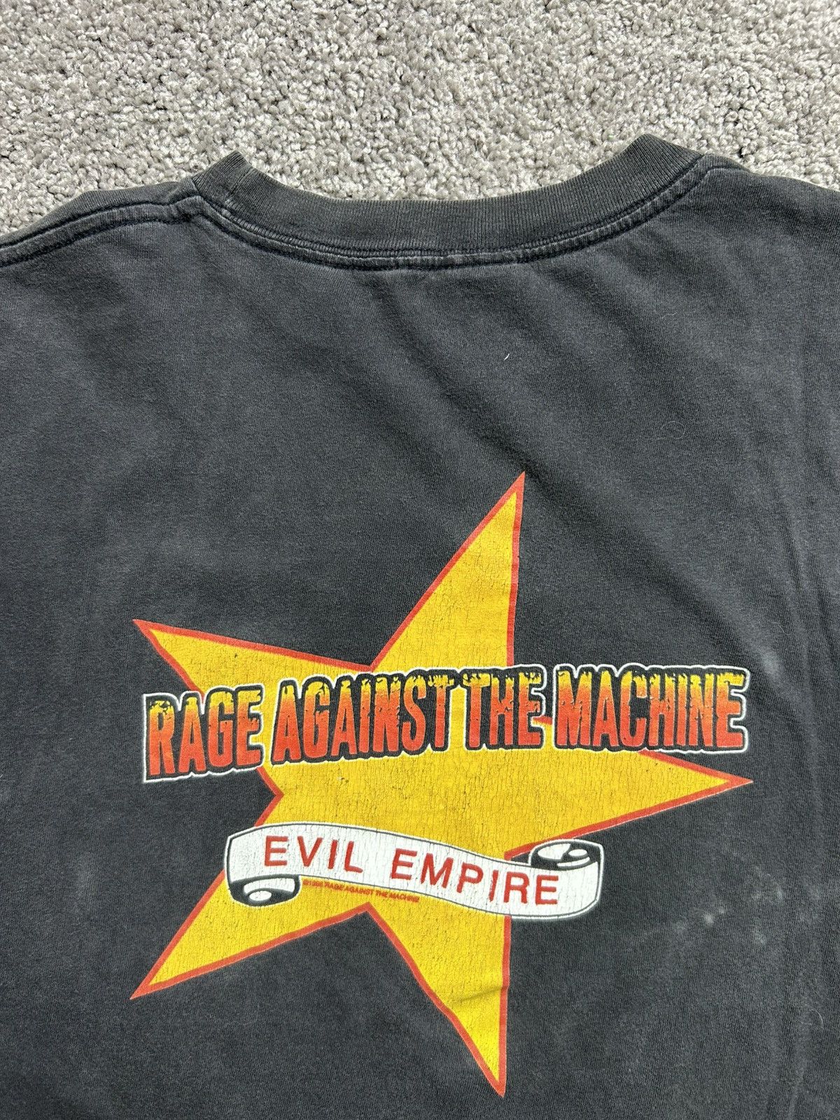 Band Tees × Vintage Vintage 90s Rage Against the Machine Tee Evil Empire 1996 Size US L / EU 52-54 / 3 - 6 Thumbnail