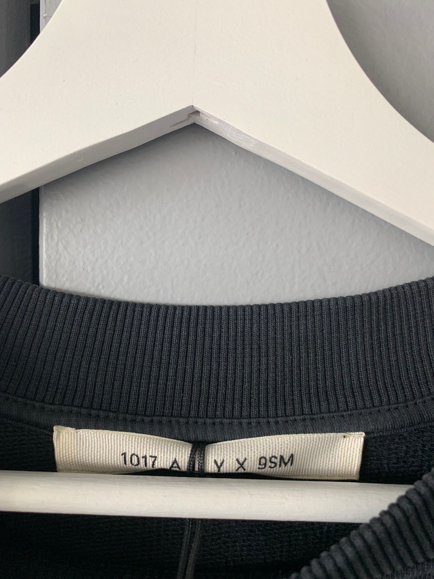 1017 ALYX 9SM 1017 ALYX 9SM Black Boxy Crewneck Sweatshirt Size US M / EU 48-50 / 2 - 5 Thumbnail