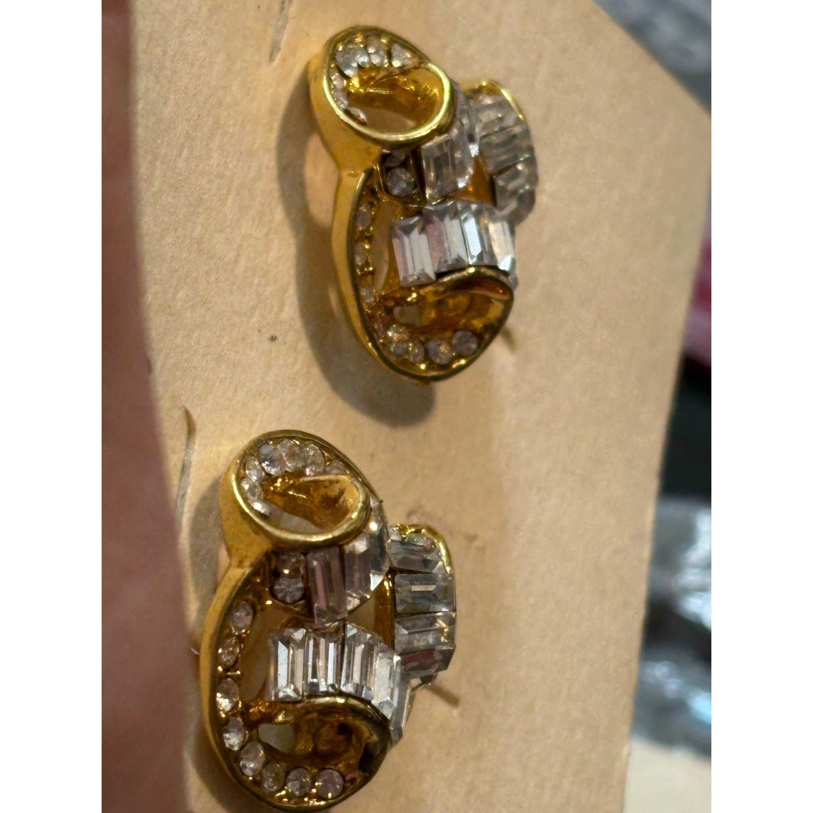 Other Vintage Dusey Rhinestone Earrings Gold Tone 16 g Size ONE SIZE - 9 Thumbnail