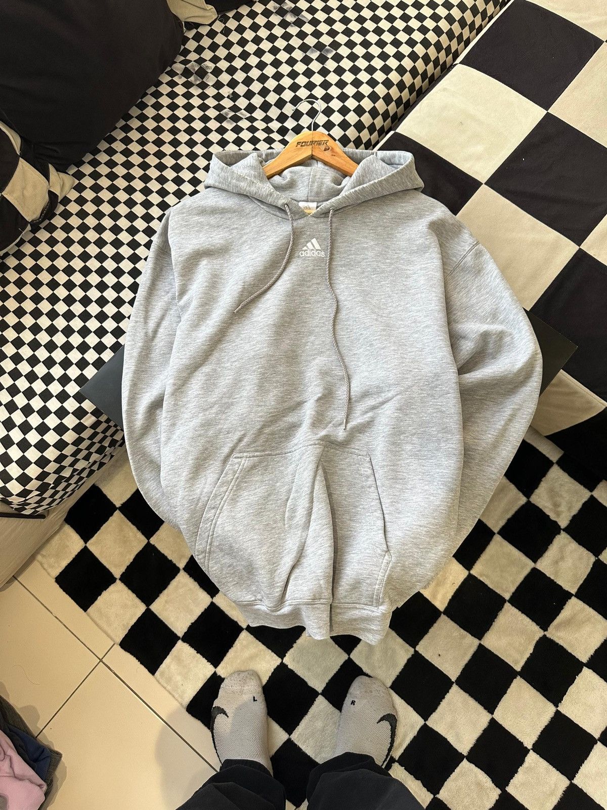 Adidas × Vintage VINTAGE Y2K ADIDAS CENTER EMBROIDERY LOGO HOODIE Size US XL / EU 56 / 4 - 1 Thumbnail
