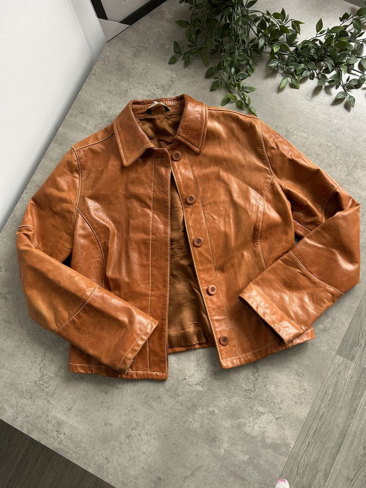Vintage Leonardo 100 % leather jacket made in Italy Size M / US 6-8 / IT 42-44 - 1 Thumbnail