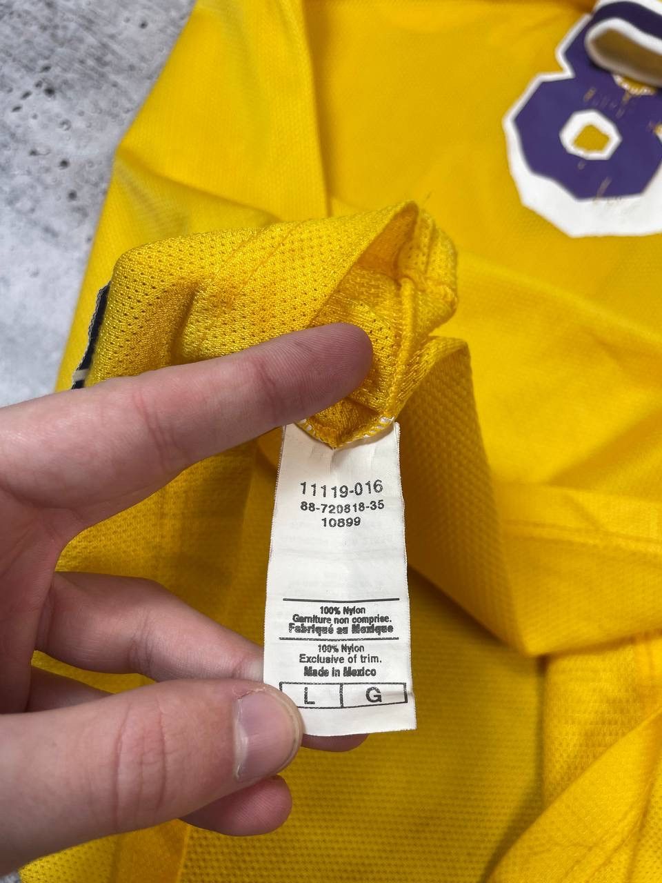 NBA Vintage Champion Lakers NBA Bryant Jersey Y2K Size US L / EU 52-54 / 3 - 9 Thumbnail