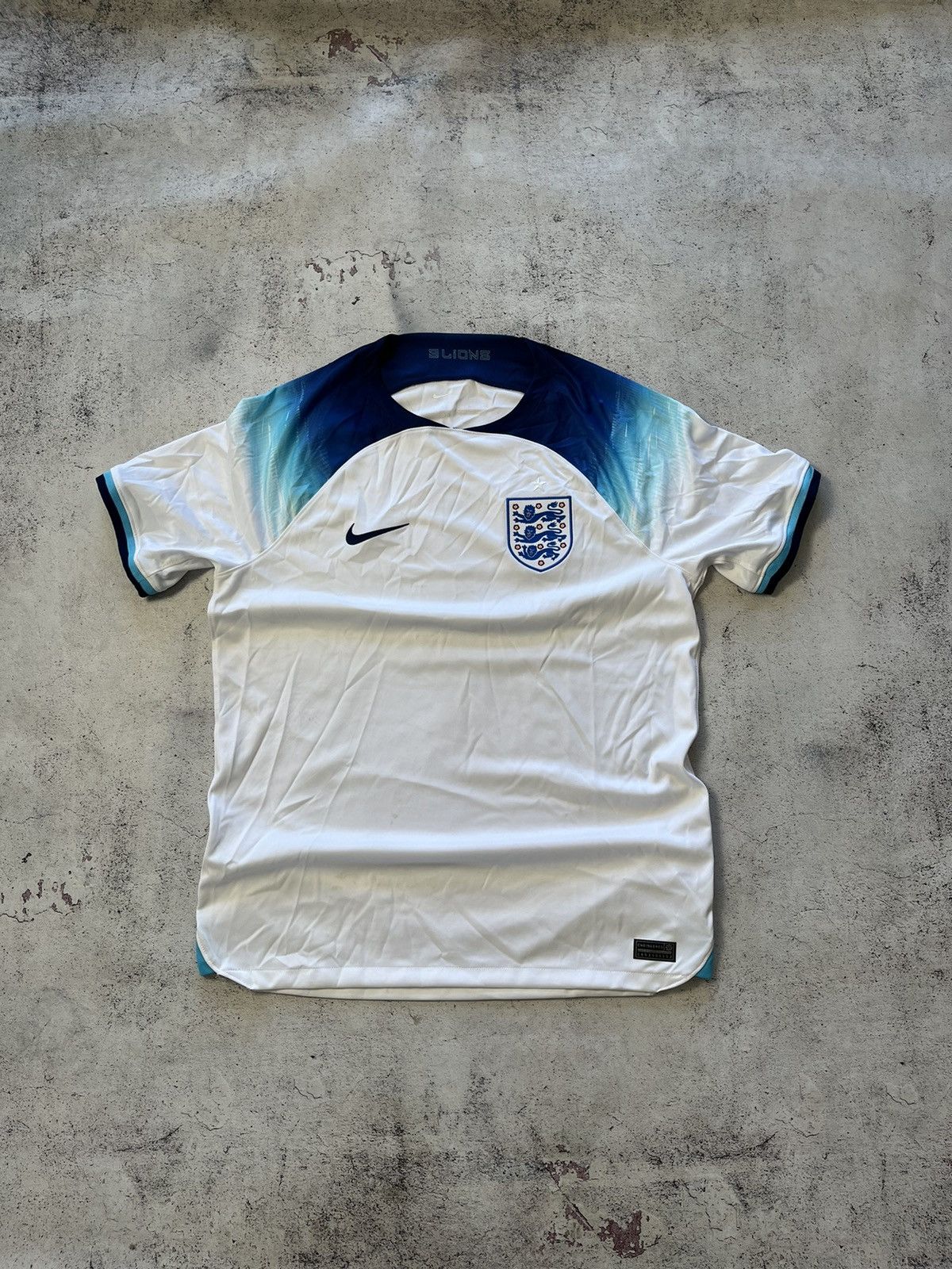 Nike Nike England Nationals 2022/2023 Home Soccer Jersey Footbal Size US L / EU 52-54 / 3 - 1 Thumbnail