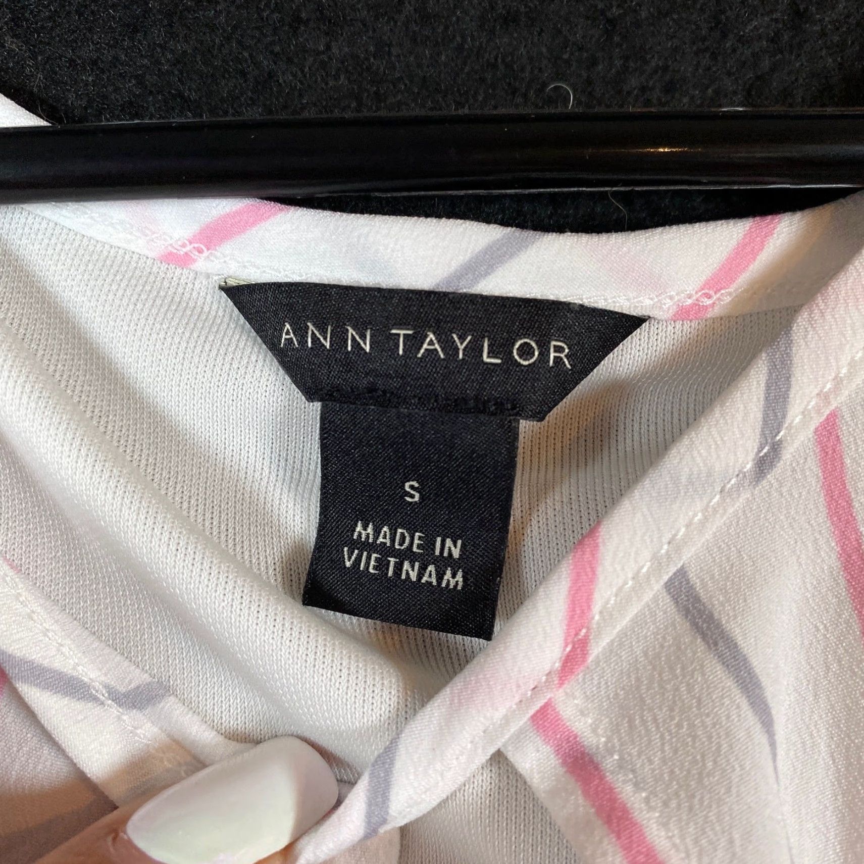 Ann Taylor VINTAGE Ann Taylor Blouse White Striped Sleeveless Tank Hi Lo Stretch Small Size S / US 4 / IT 40 - 4 Thumbnail