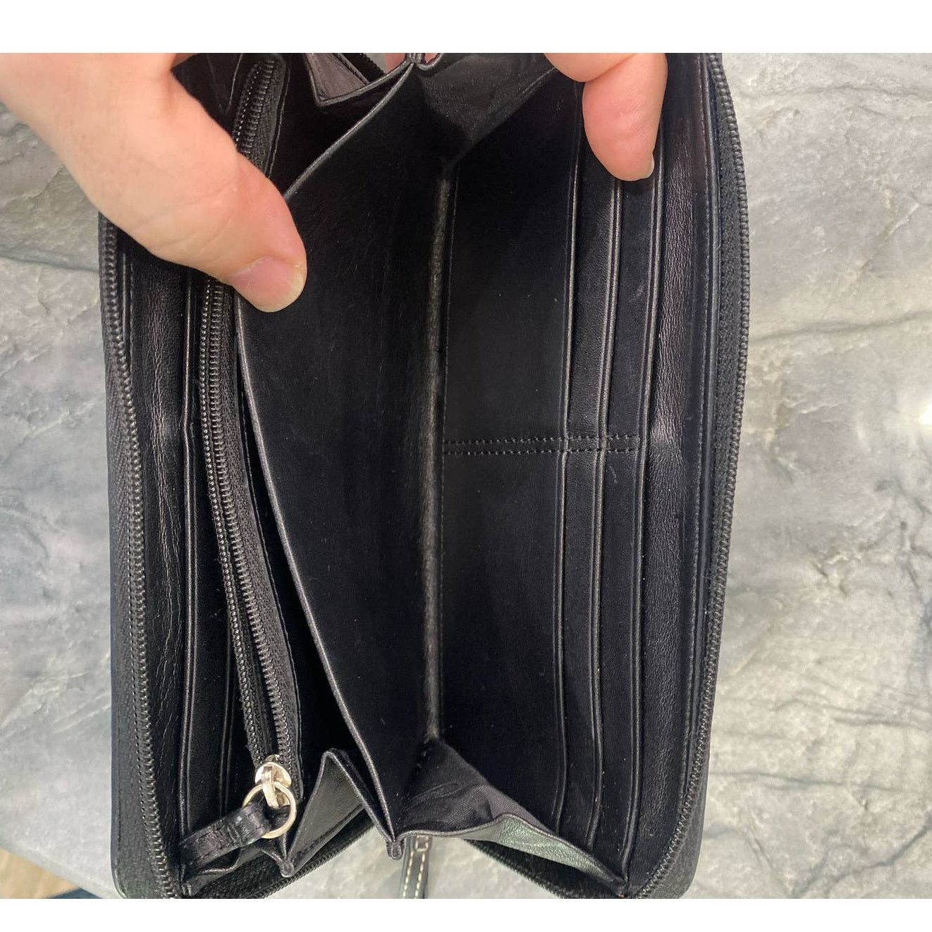 Coach EUC COACH LONG BLACK SIGNATURE WALLET Size ONE SIZE - 15 Thumbnail