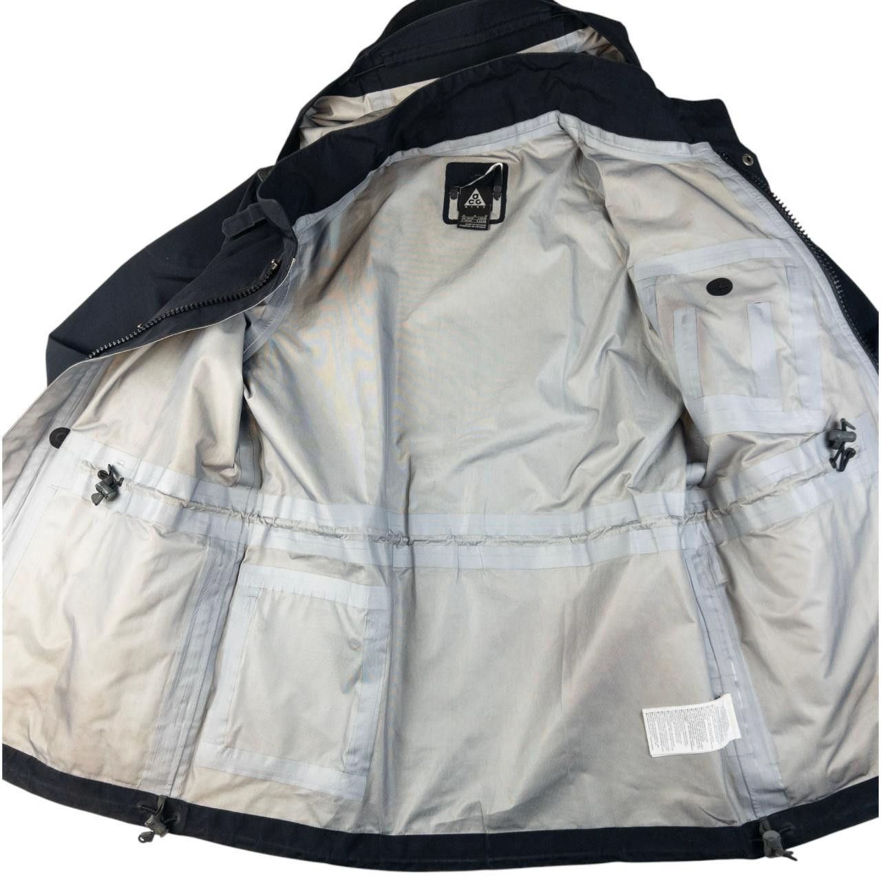 Nike ACG Vintage Nike ACG Goretex Multi Pocket Jacket Size M Size US M / EU 48-50 / 2 - 5 Thumbnail