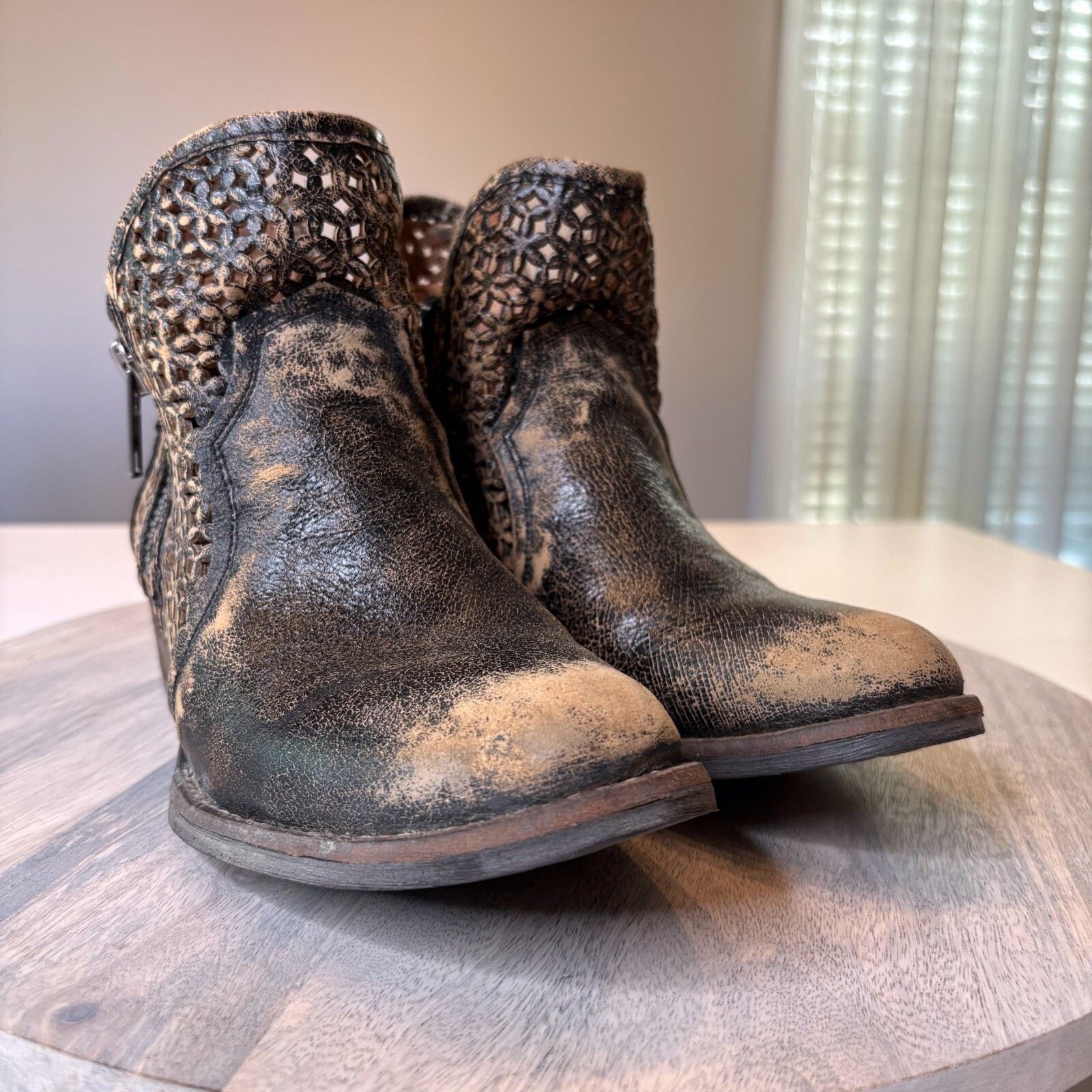 Corral Circle G by Corral Women's Black Cut Out Shortie Boots Sz 9 Size US 9 / IT 39 - 5 Thumbnail