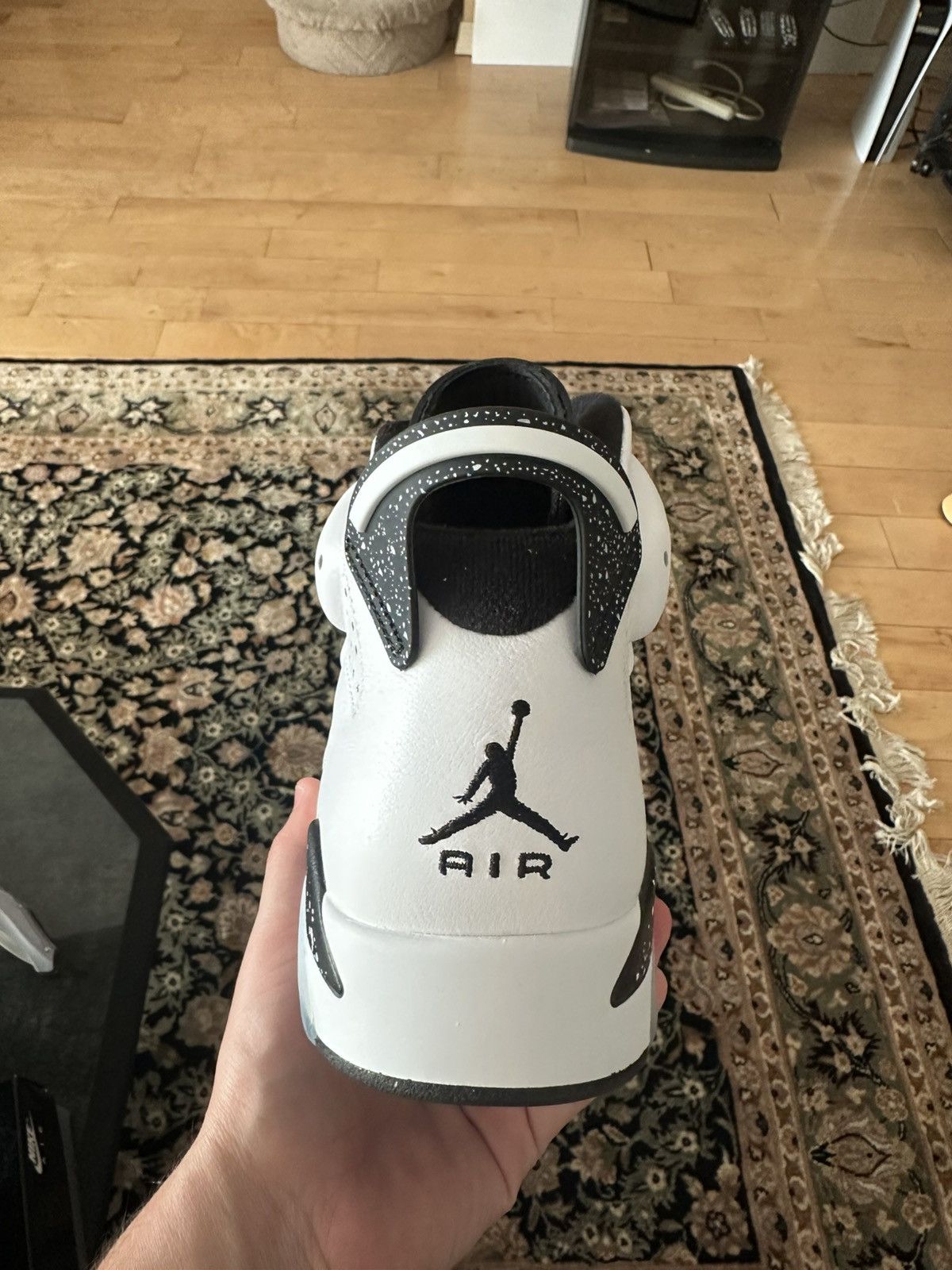 Jordan Brand Jordan 6 Retro Oreo Size US 10 / EU 43 - 2 Thumbnail