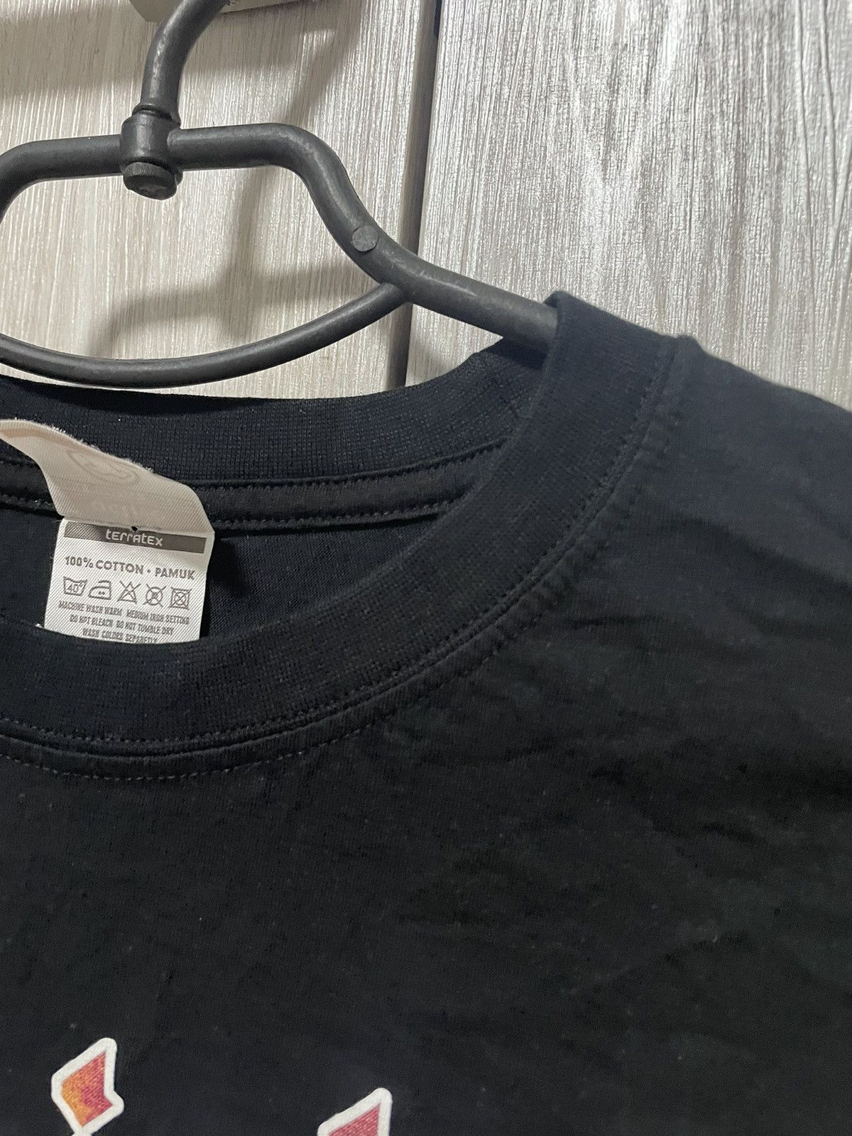 Band Tees Vintage Divlje Jadore European Tour T Shirt Band Tee Size US M / EU 48-50 / 2 - 8 Thumbnail