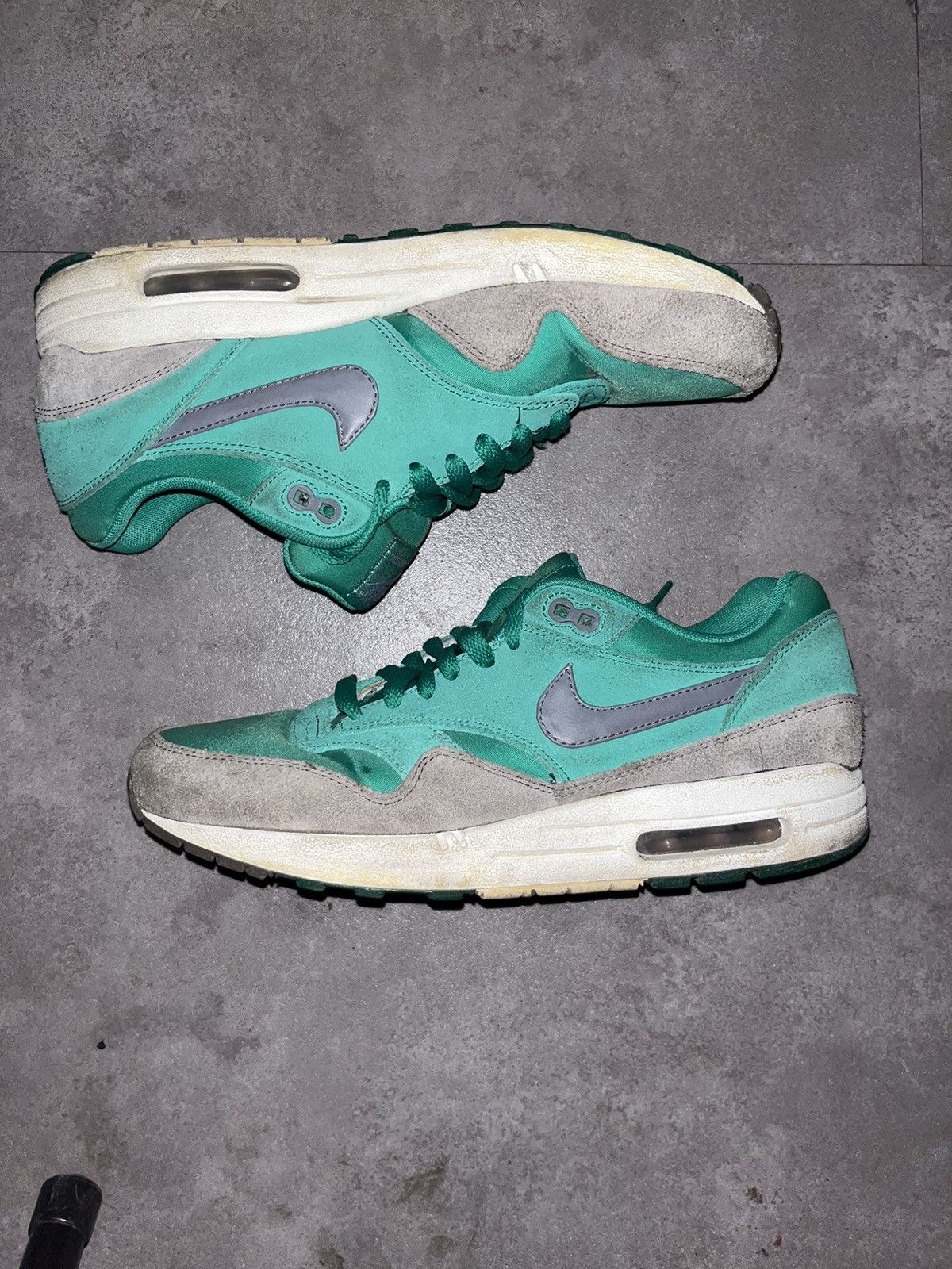 Stadium green air max 1’s