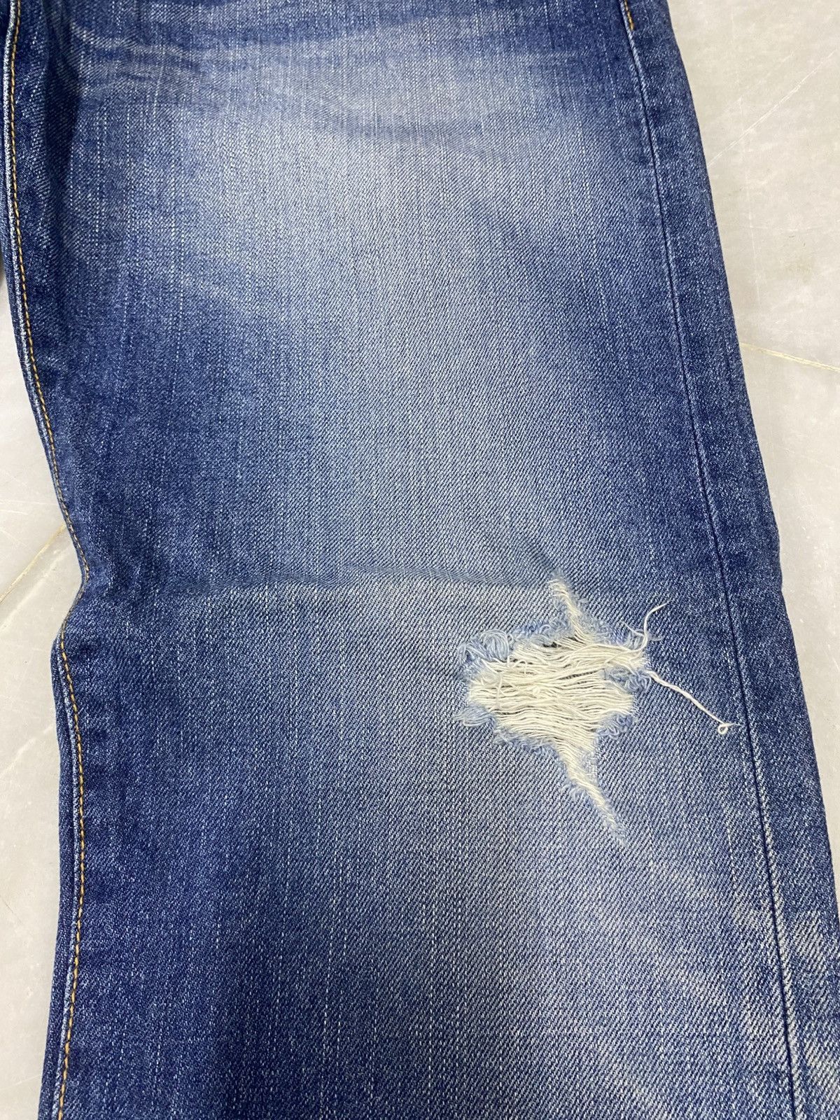Levi's Size 32x30 Vintage Levis 505 Distressed Jeans Faded Pants Size US 32 / EU 48 - 3 Thumbnail