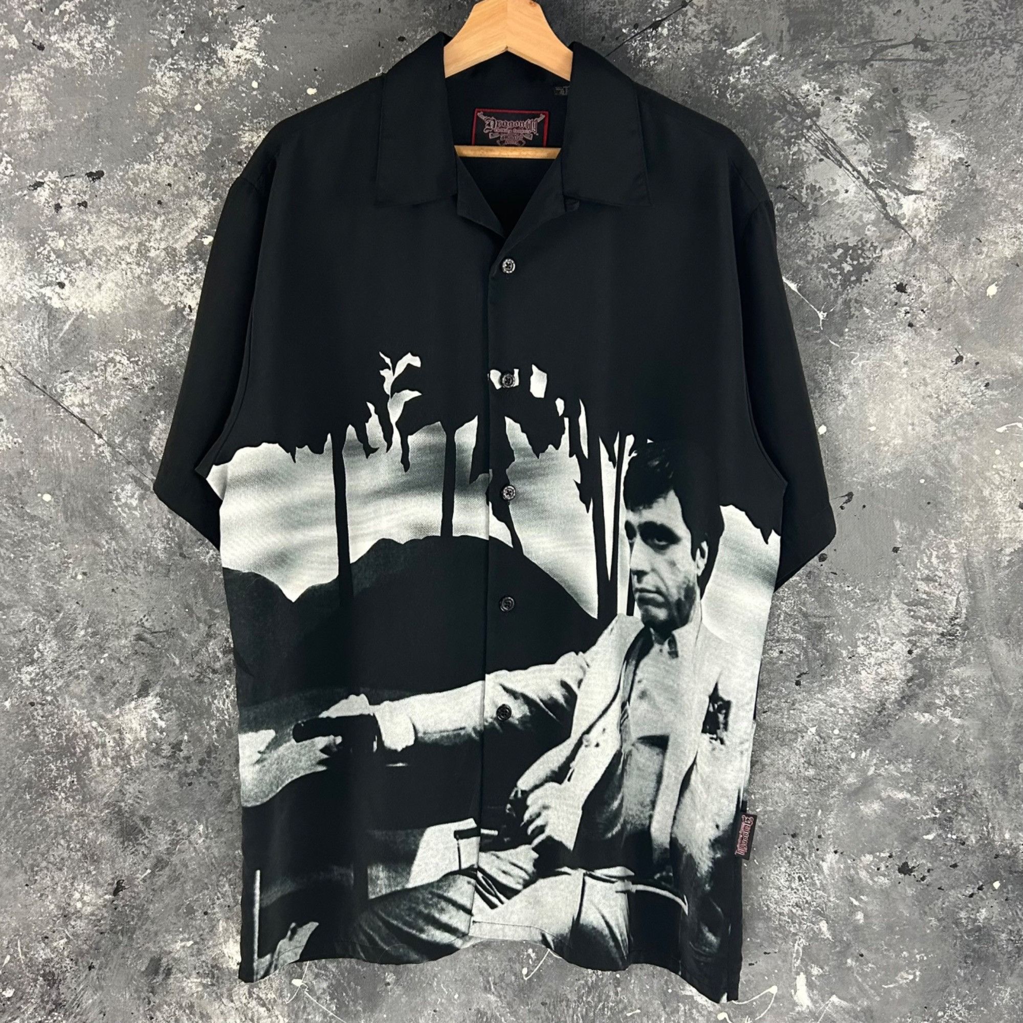 Dragonfly Vintage Y2K Scarface polyester button shirt Size US L / EU 52-54 / 3 - 1 Thumbnail