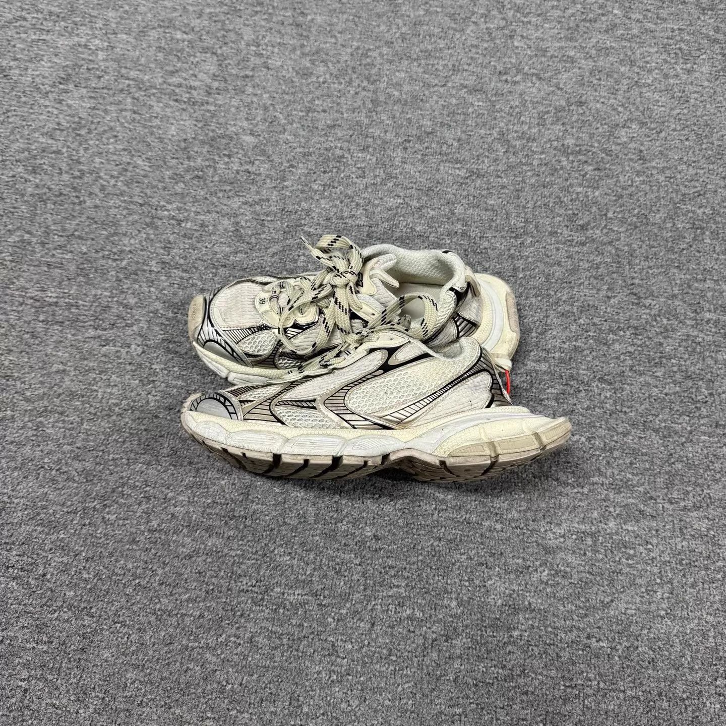 Balenciaga Balenciaga Distressed Dad Shoe 39 98 New Size US 9 / IT 39 - 2 Thumbnail