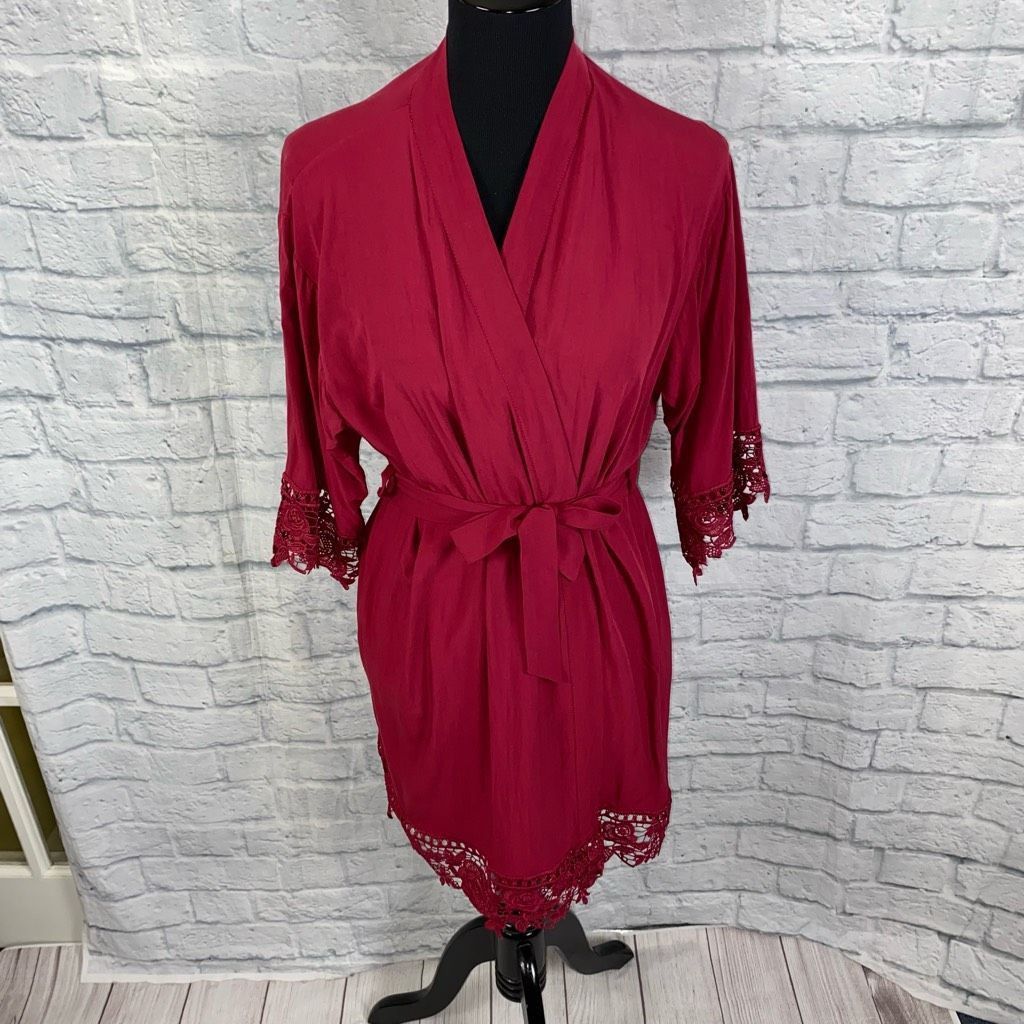 Other Women’s tie front robe with lace trim burgundy color sz smal Size ONE SIZE - 1 Thumbnail