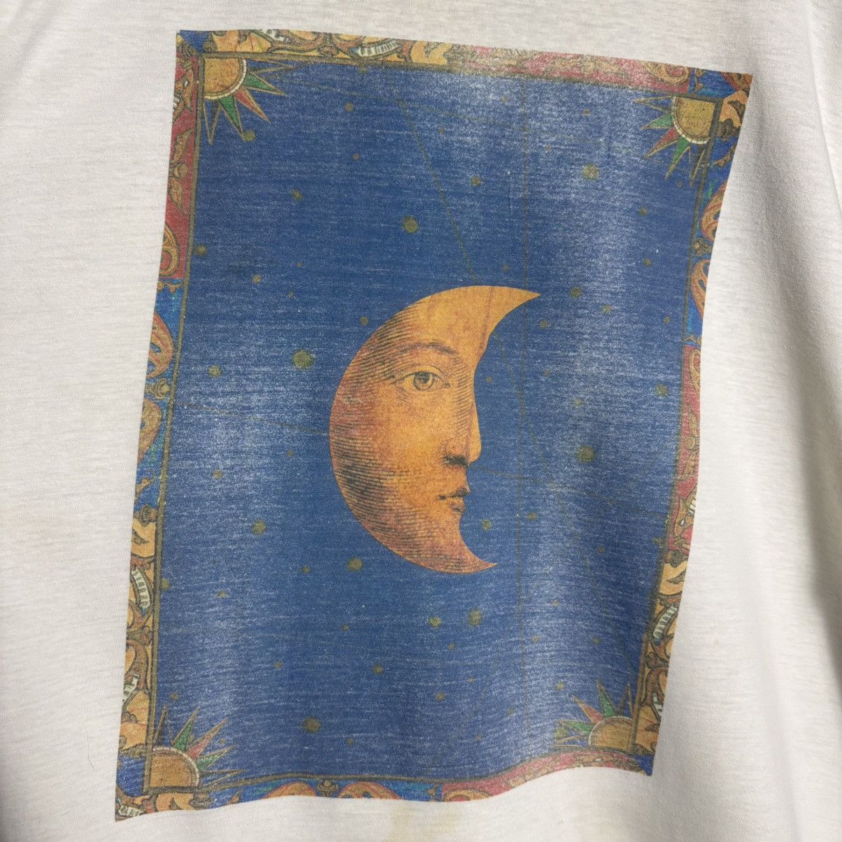 Vintage Vintage 90s Moon Face Art Graphic T-Shirt / Basic Wear Size US XXL / EU 58 / 5 - 7 Thumbnail