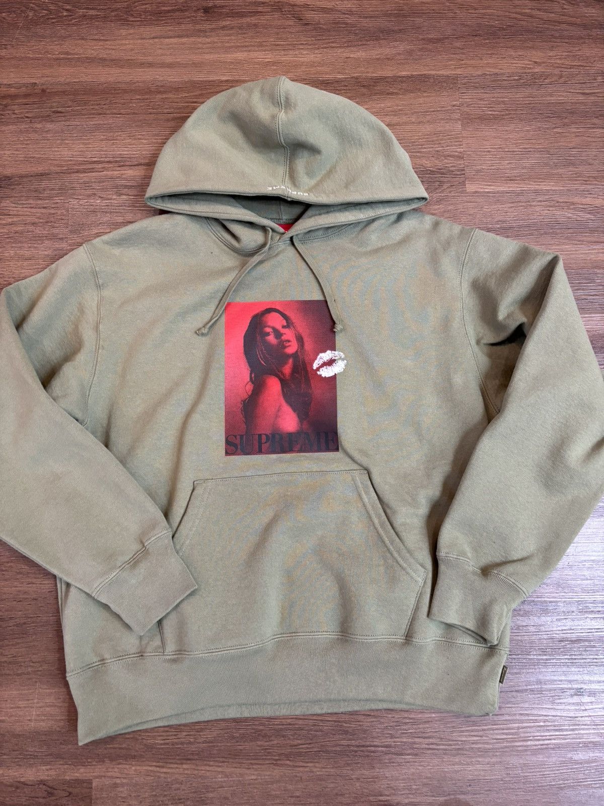 Supreme Kate Moss | Grailed