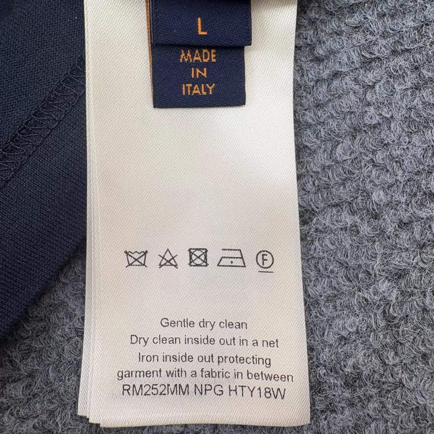 Louis Vuitton LV Sailboat Embroidered Logo Short Sleeve Tee L new unused Size US L / EU 52-54 / 3 - 6 Thumbnail