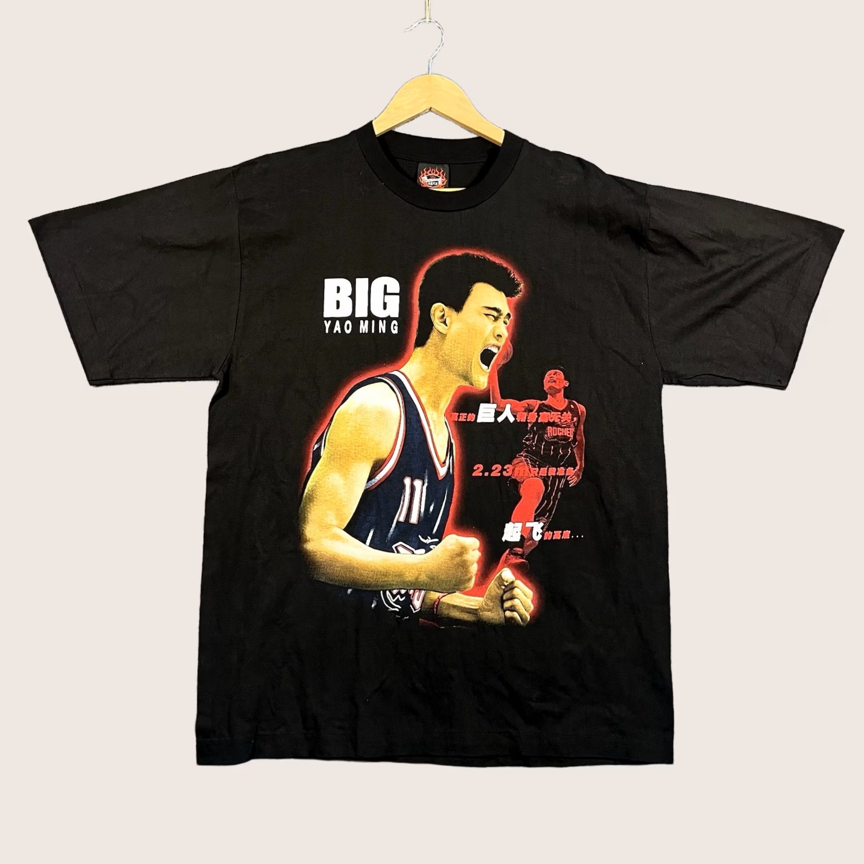 NBA VINTAGE Yao Ming T-Shirt Mens XL Black NBA Single Stitch Rap Tee Houston Rockets Shirt Adults XL Black 90s USA Mens Size US XL / EU 56 / 4 - 1 Thumbnail