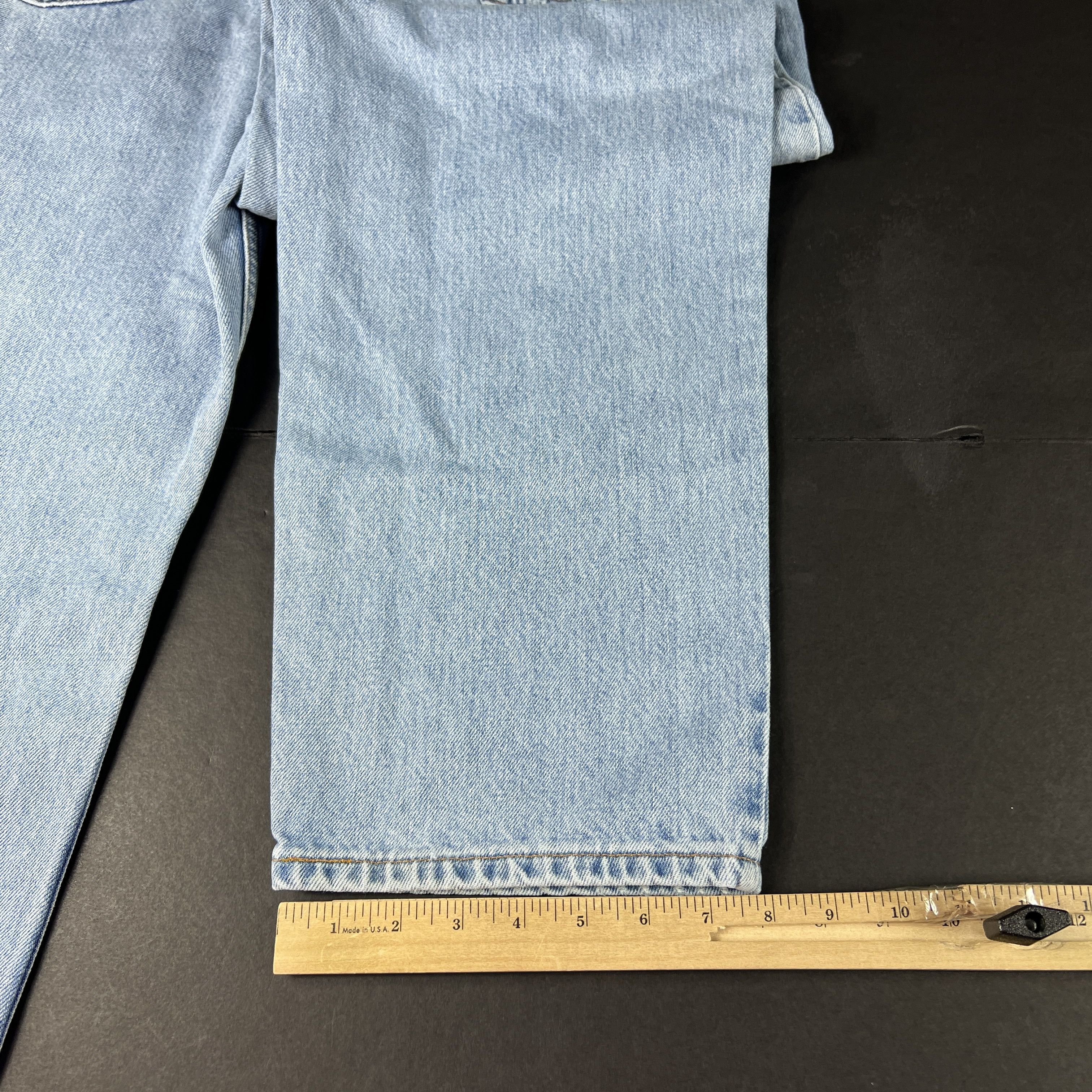 Levi's × Vintage VTG 90s Levi's Jeans 550 Relaxed Light Blue Faded Denim Size US 37 - 15 Thumbnail