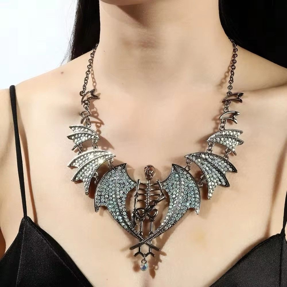 Vintage Vintage Bat Skull Skeleton Necklace Size ONE SIZE - 1 Thumbnail