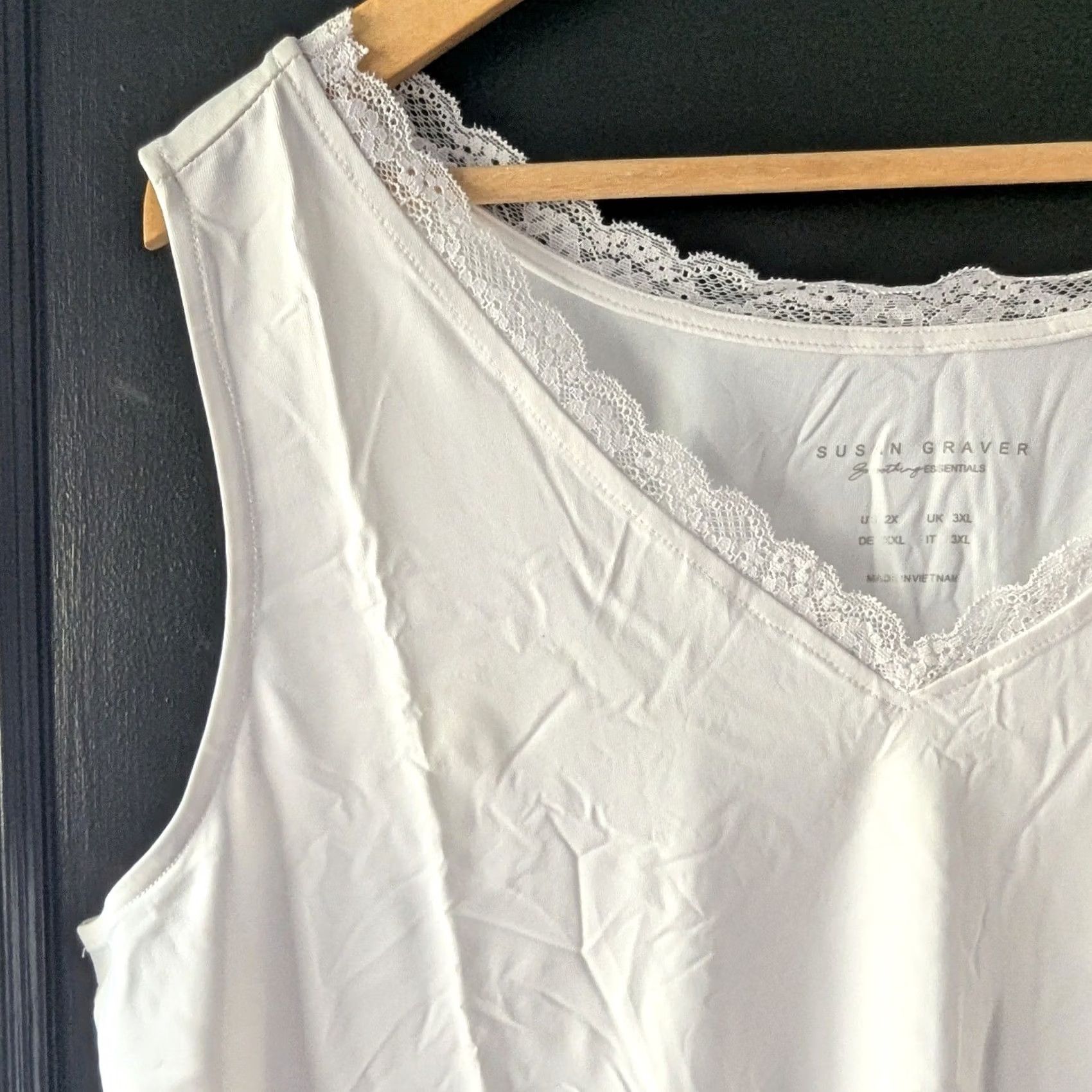 Vintage Susan Graver Essentials Camisole Tank Top Womens 2X Lace Trim V-Neck White Plus Size Tank Top Womens 2X Size XXL / US 16-18 / IT 52-54 - 2 Thumbnail